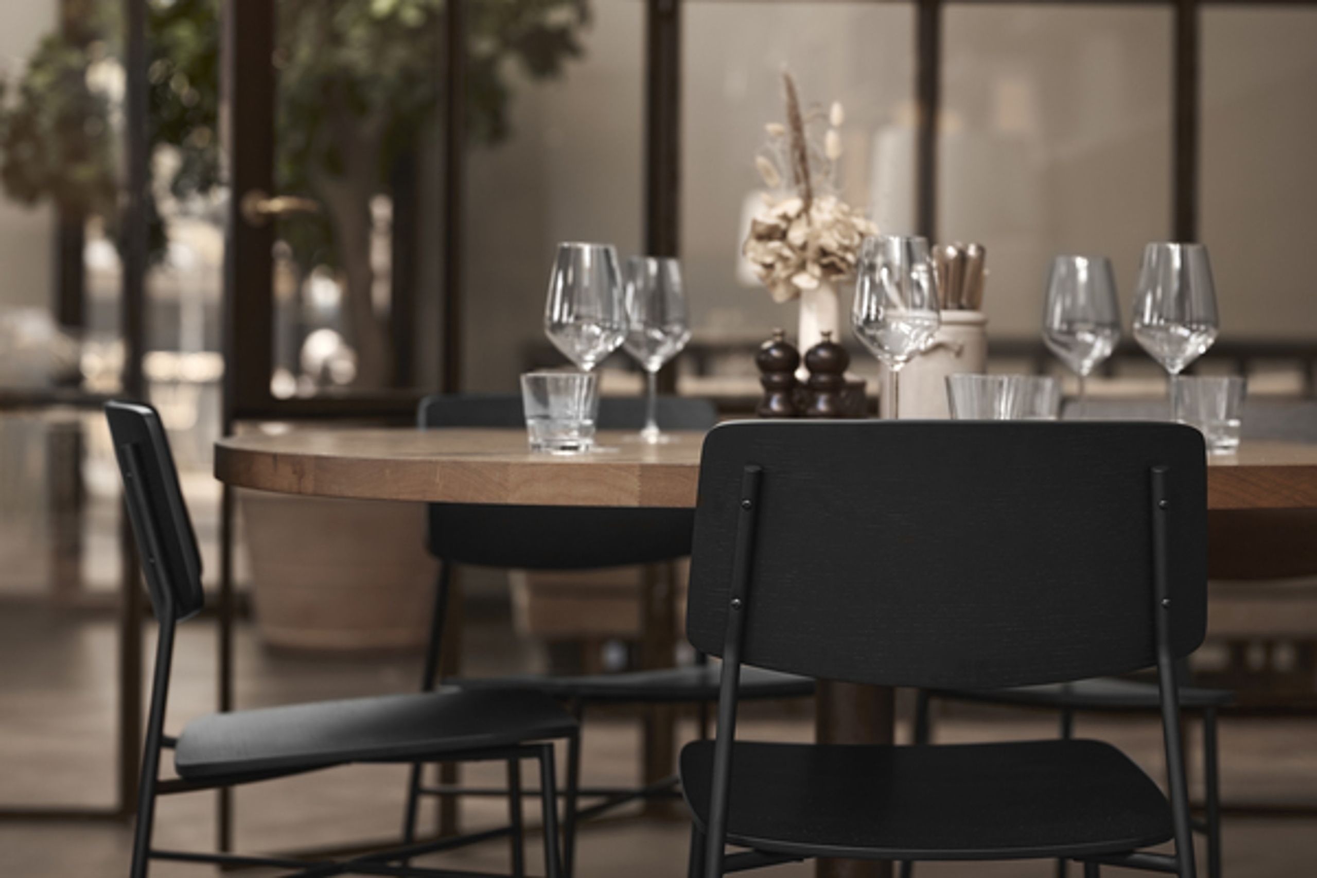 Handvärk - Sedia - Paragon Chair - Black Oak/Black