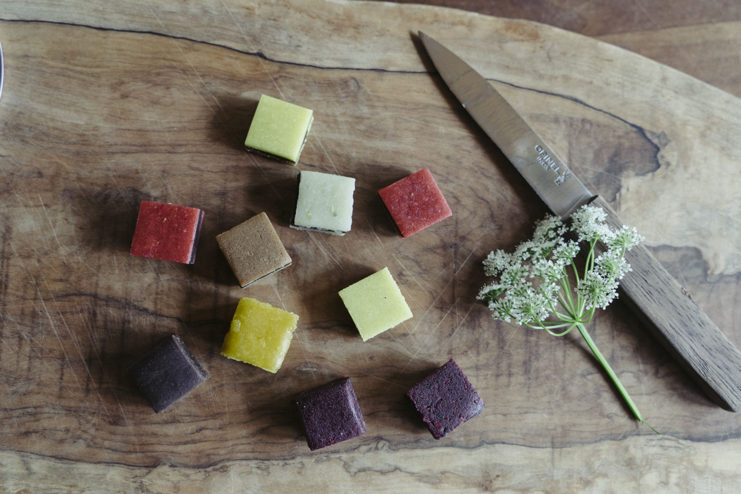 Hattesens Konfektfabrik - Konfekt - Lakridskonfekt - Rød