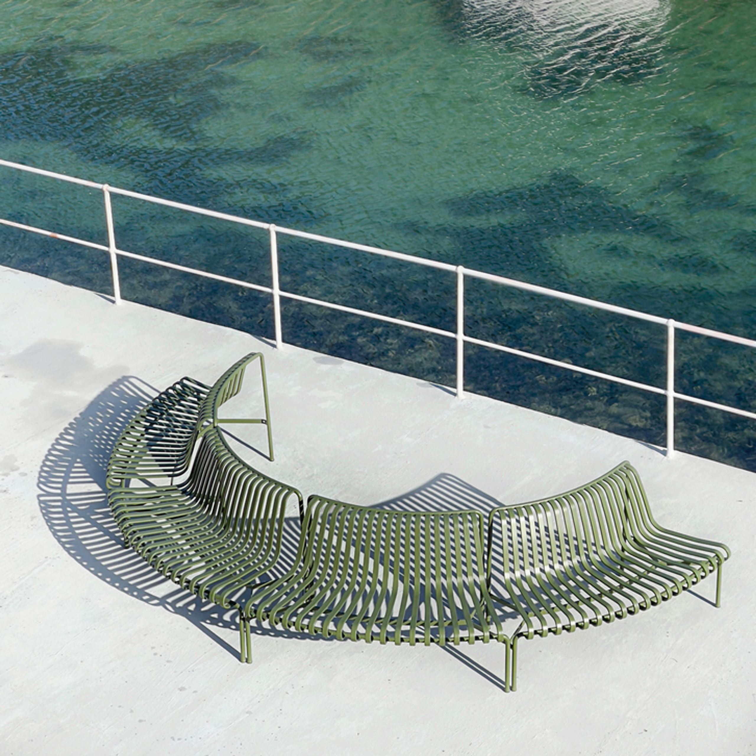 HAY - Bank - Palissade park dining bench -out- add-on - Olive