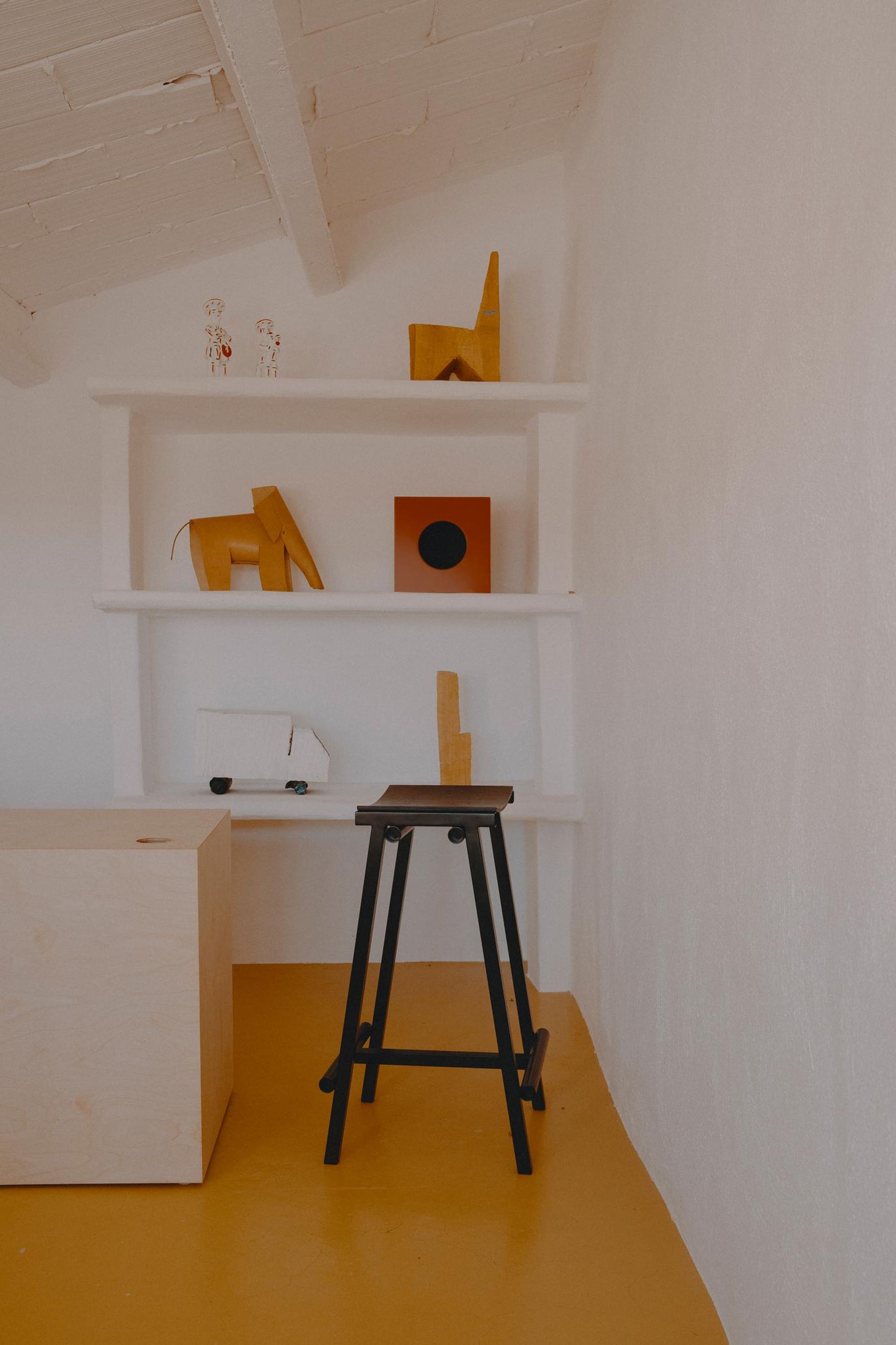 HAY - Bar stool - Taburete 8 Bar Stool - Black / Black Oak Veneer - Low