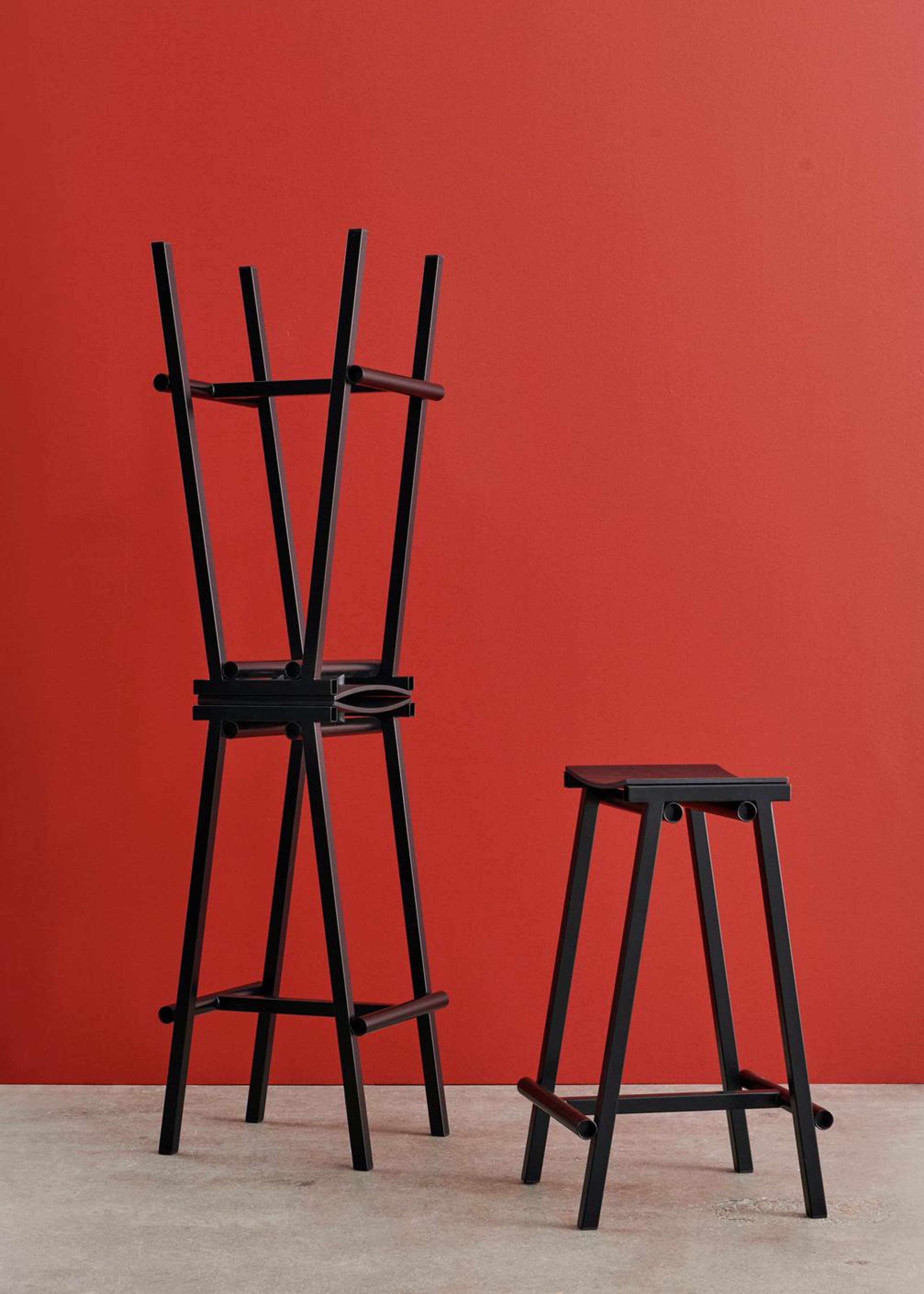 HAY - Bar stool - Taburete 8 Bar Stool - Black / Black Oak Veneer - Low