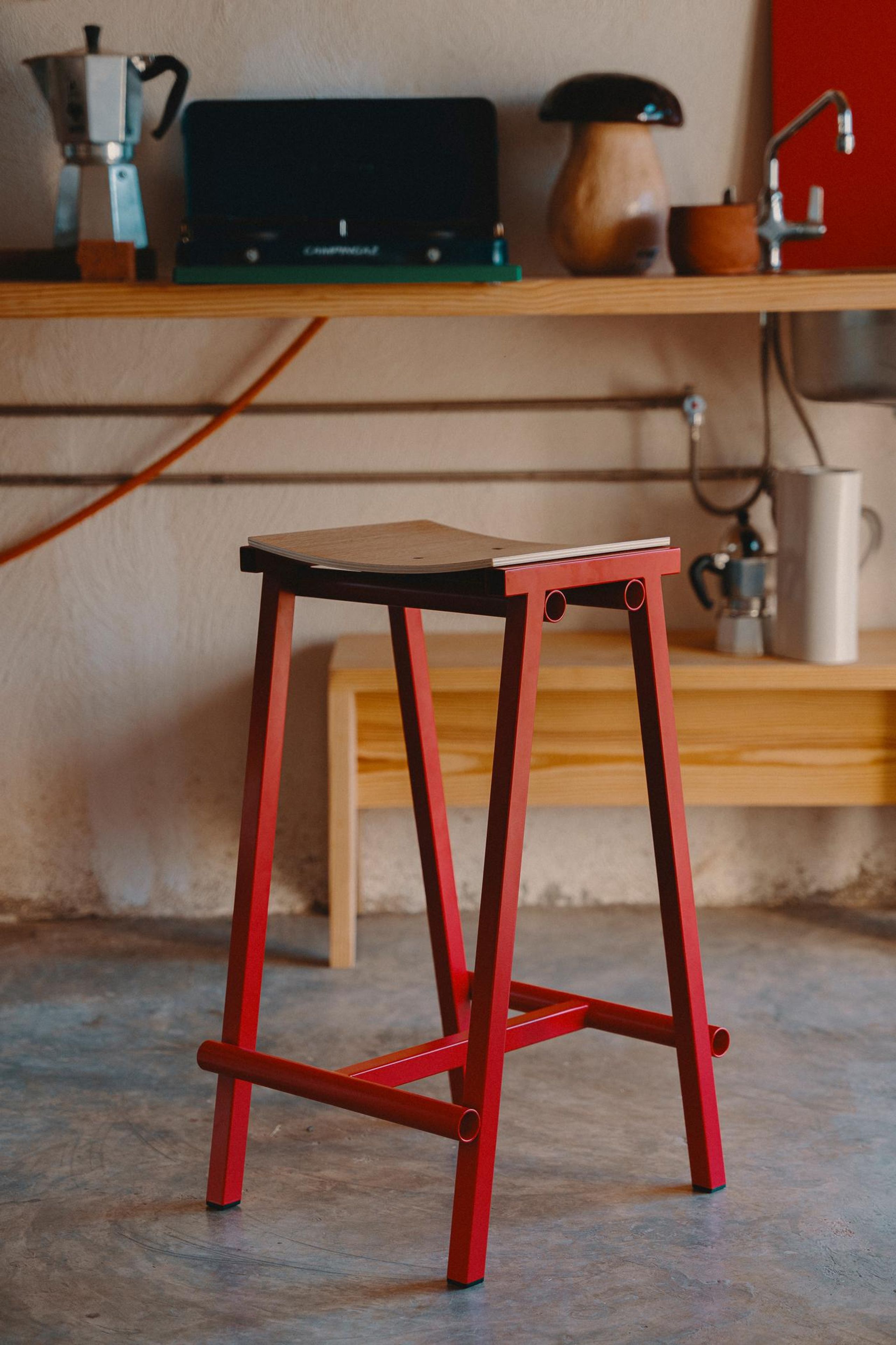 HAY - Barstol - Taburete 8 Bar Stool - Signal Red / Oak Veneer - High