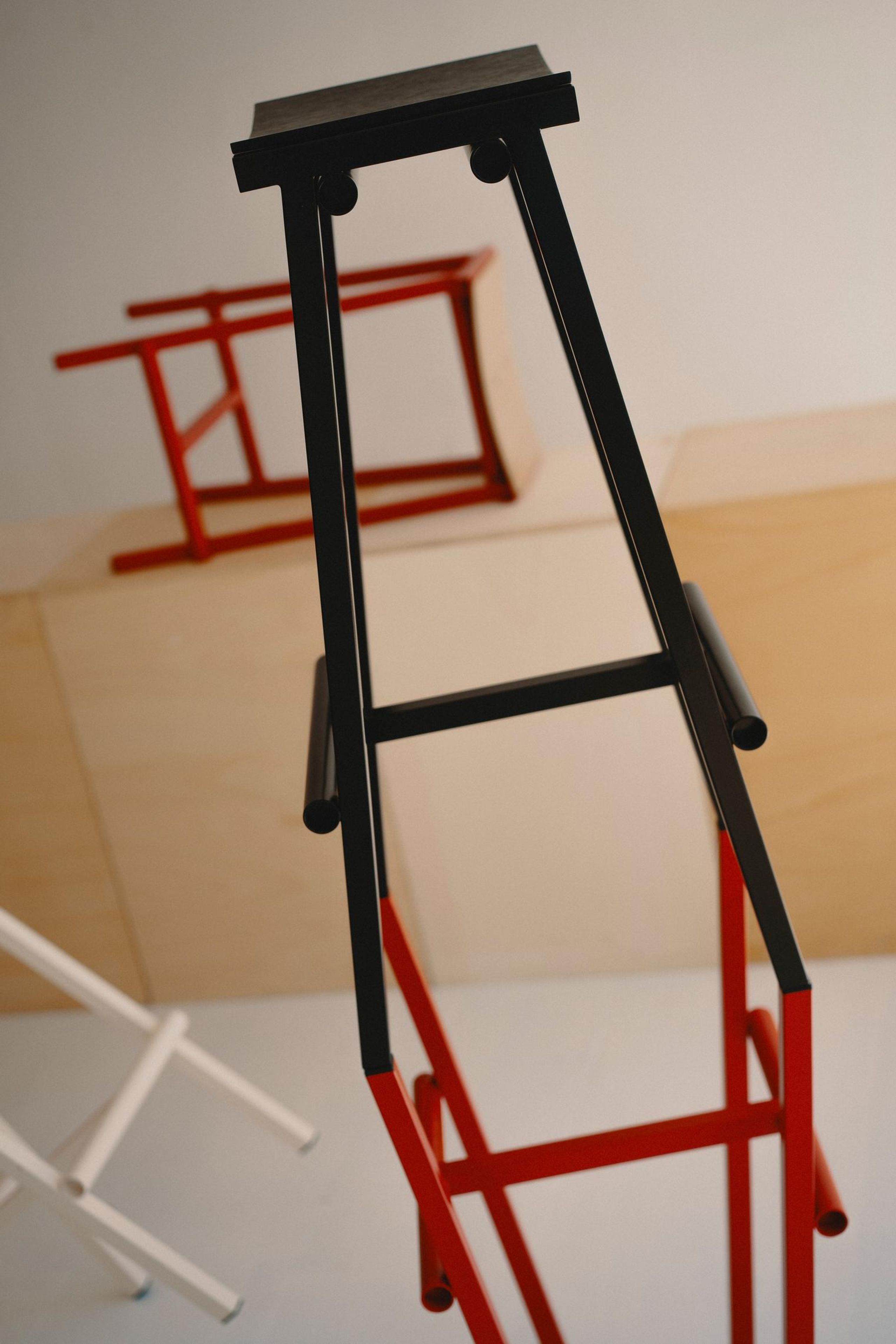 HAY - Tabouret de bar - Taburete 8 Bar Stool - Signal Red / Oak Veneer - Low