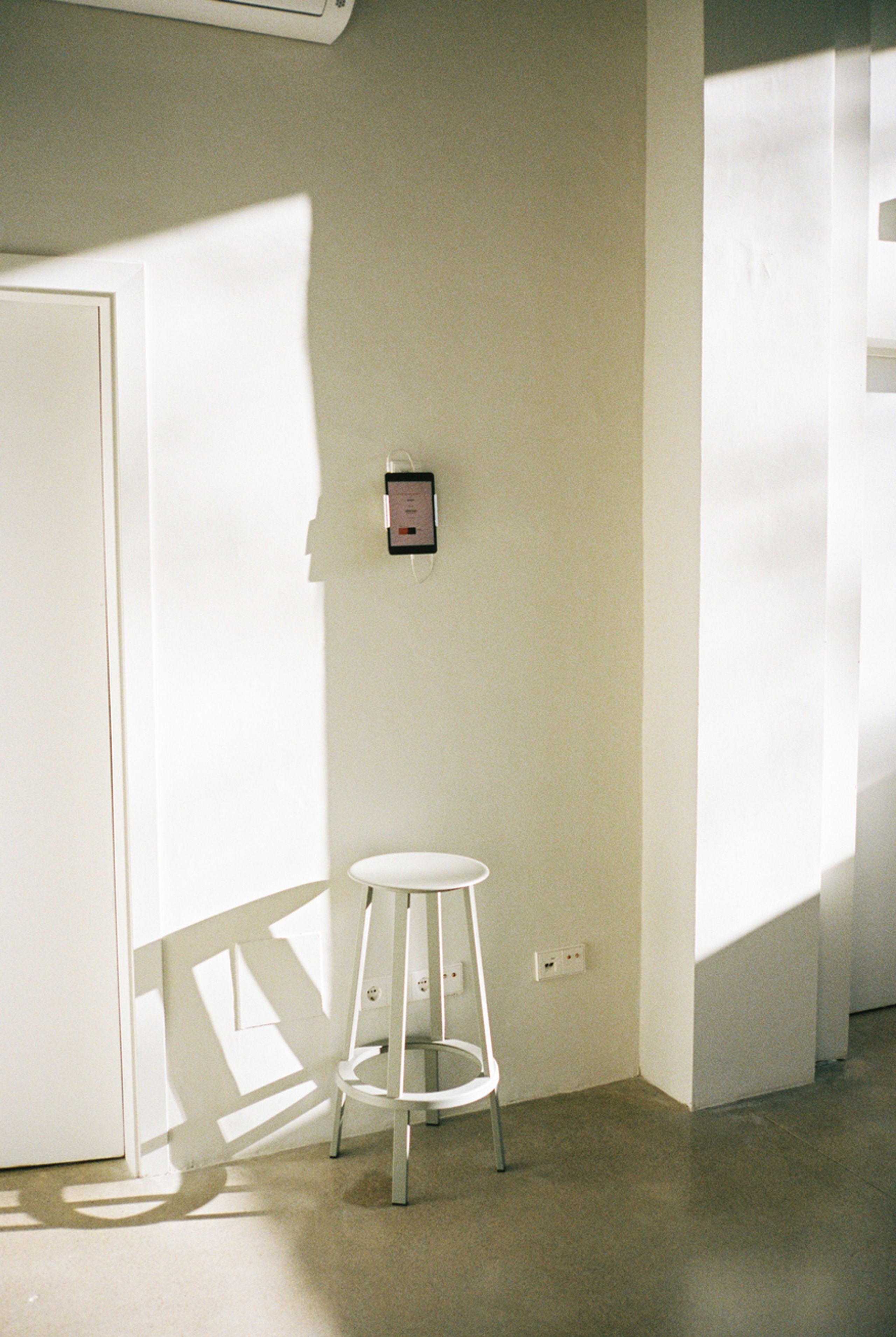 HAY - Bar stool - REVOLVER Bar Stool - Low - Lava Red