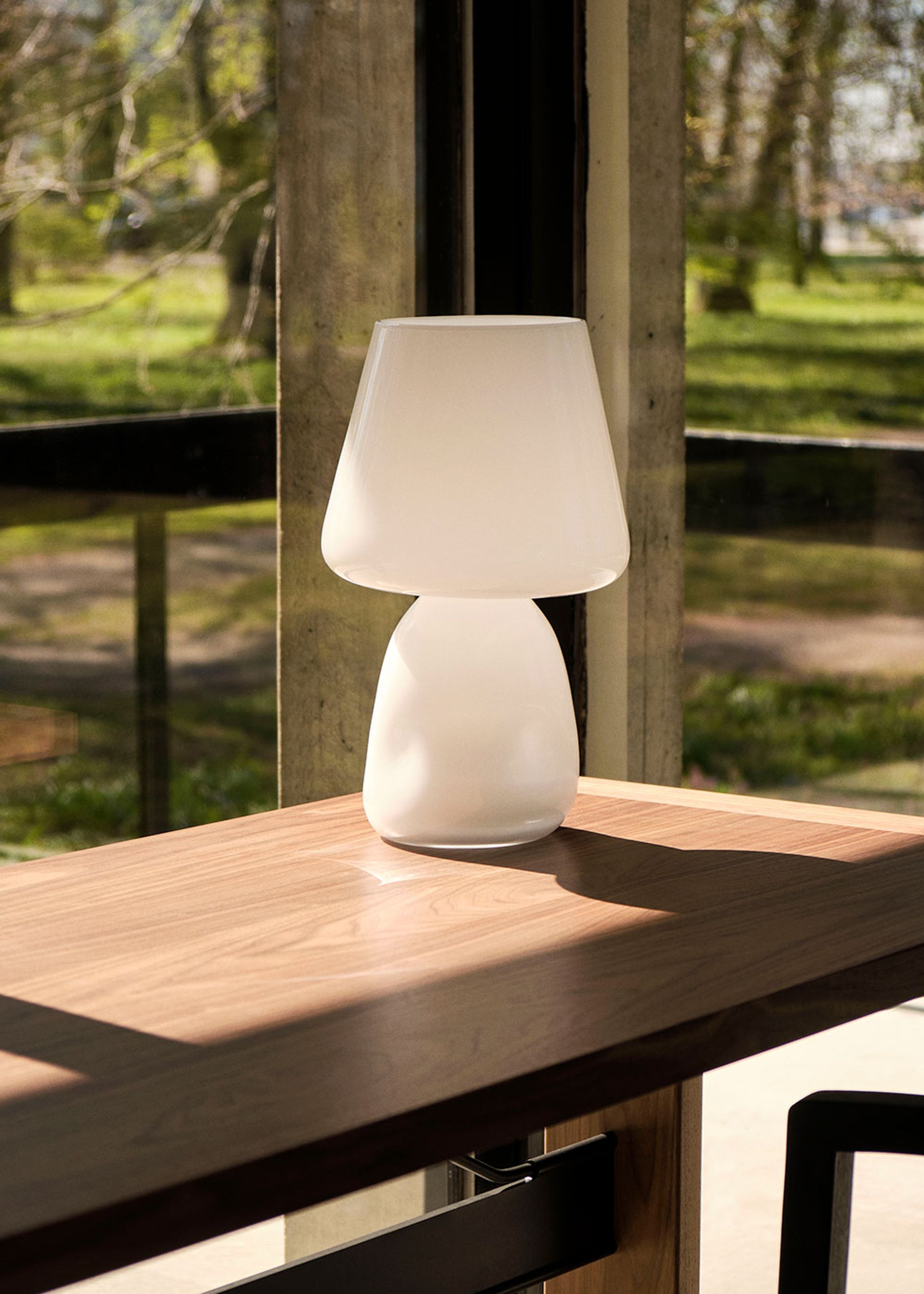 HAY - Candeeiro de mesa - Apollo Table Lamp Shade - Opal Glass Cork