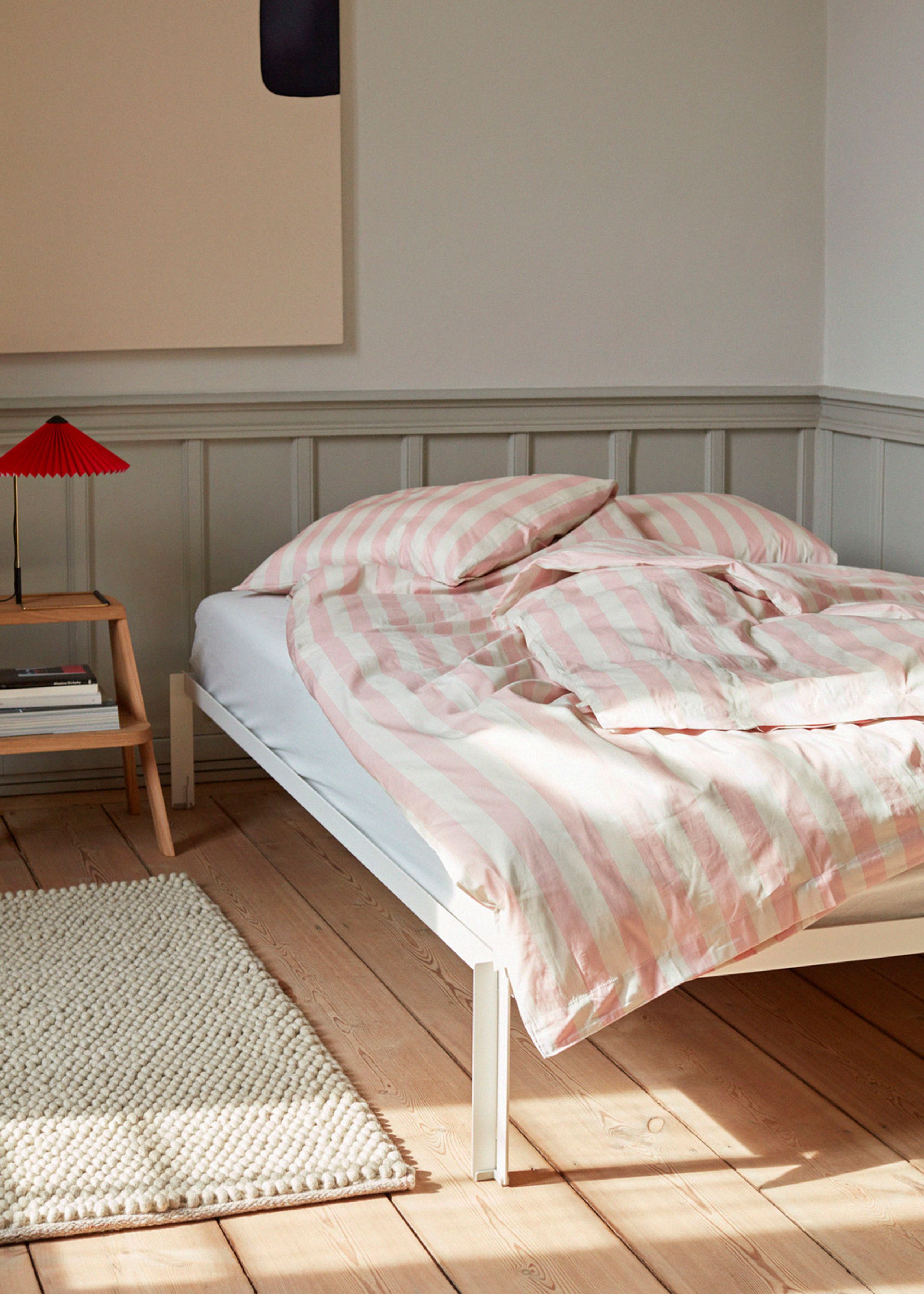 HAY - Bordlampe - MATIN Table Lamp / Small - Bright Red