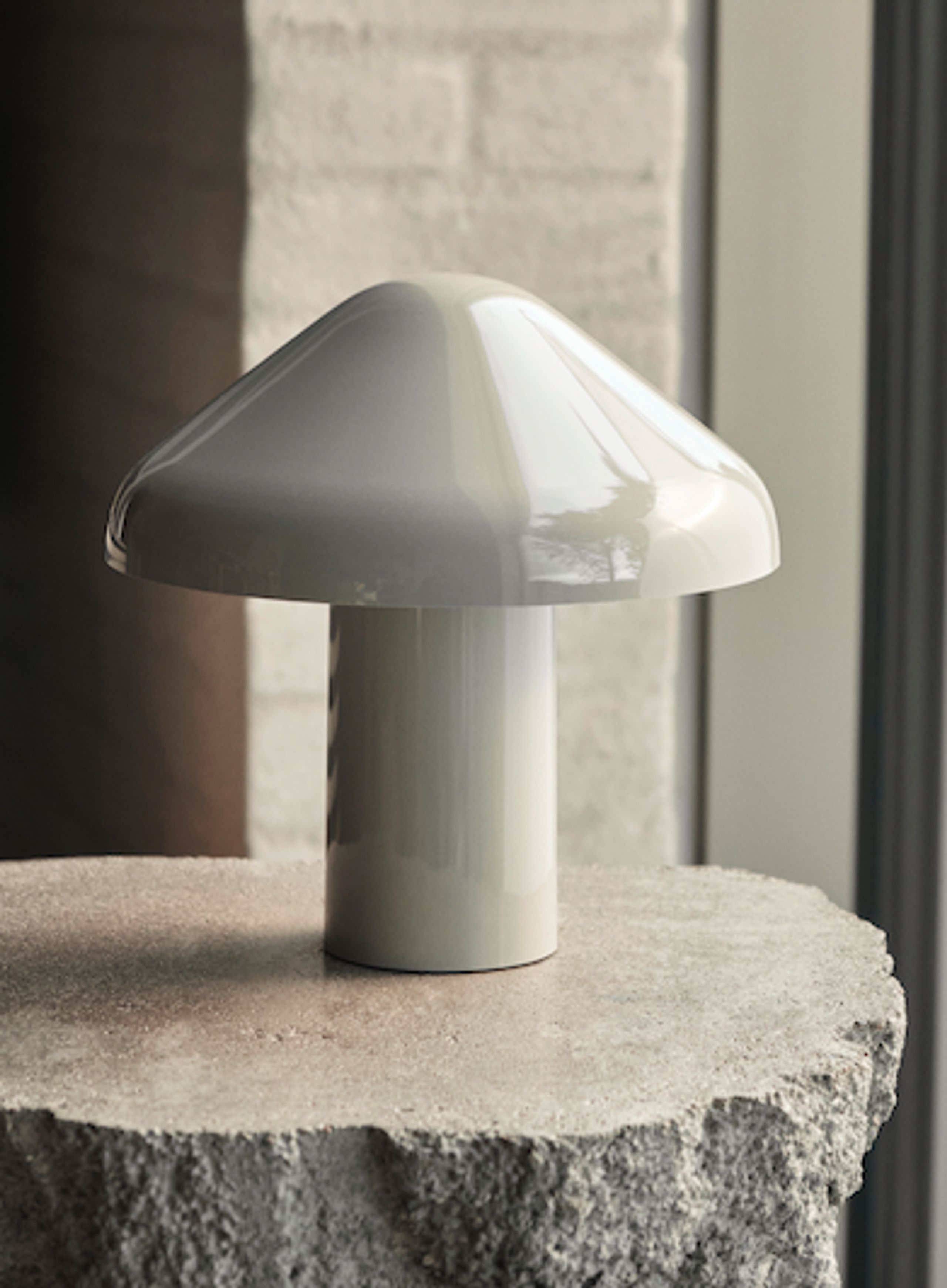 HAY - Lampe de table - Pao portable lamp - Cream white