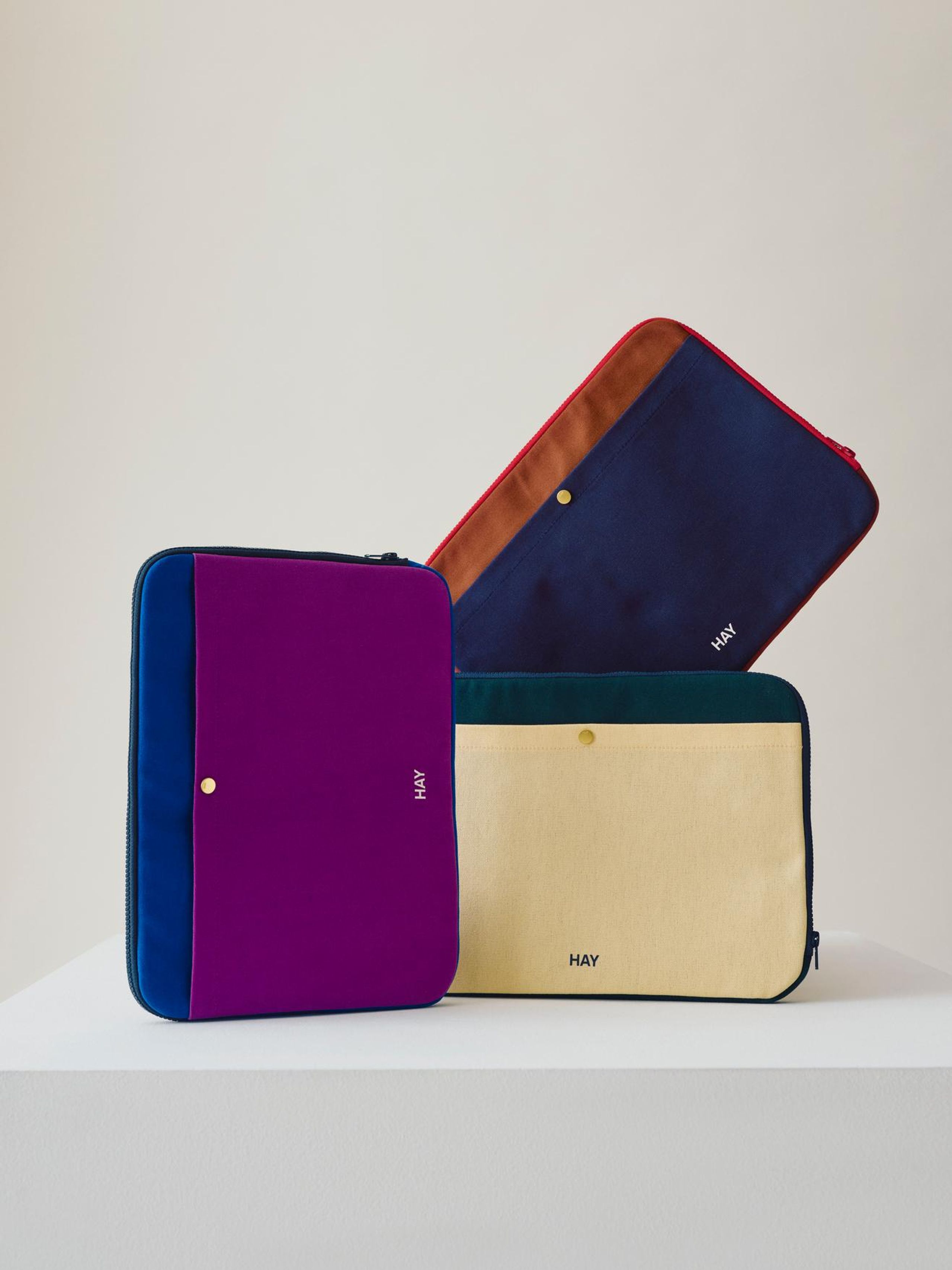 HAY - Computer Hoes - Multi Laptop Cover - Midnight Blue Multi