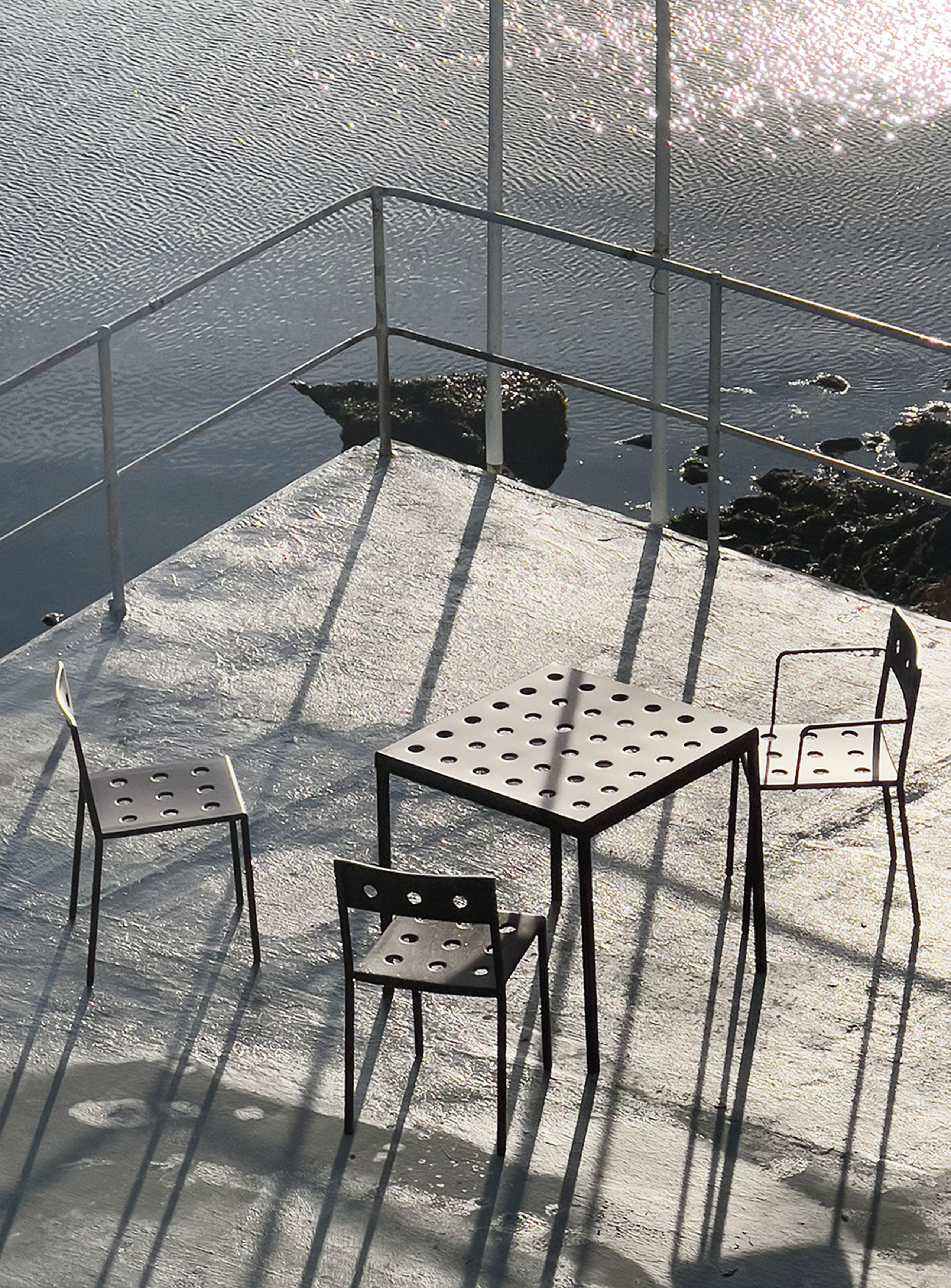 HAY - Garden table - Balcony Table | Small - Anthracite