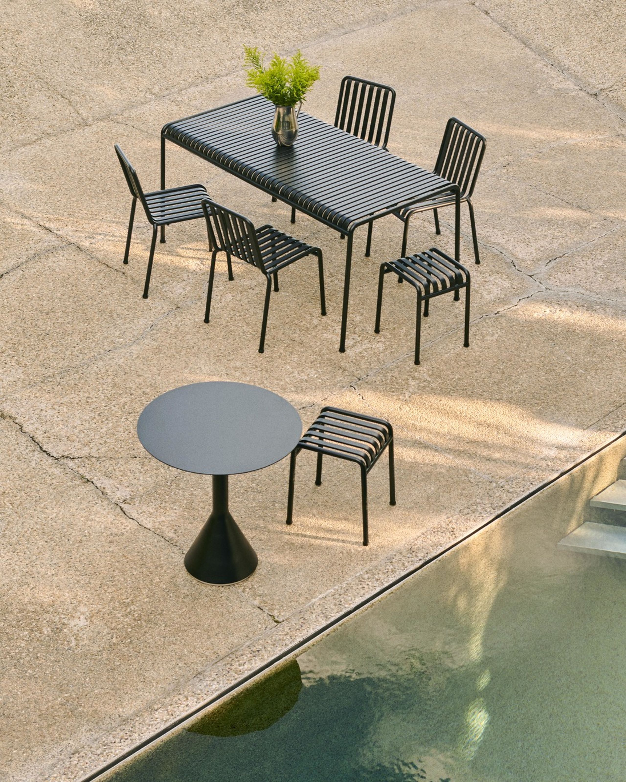 HAY - Garden furniture set - 1 Palissade Bord og 4 Palissade Chair - Anthracite