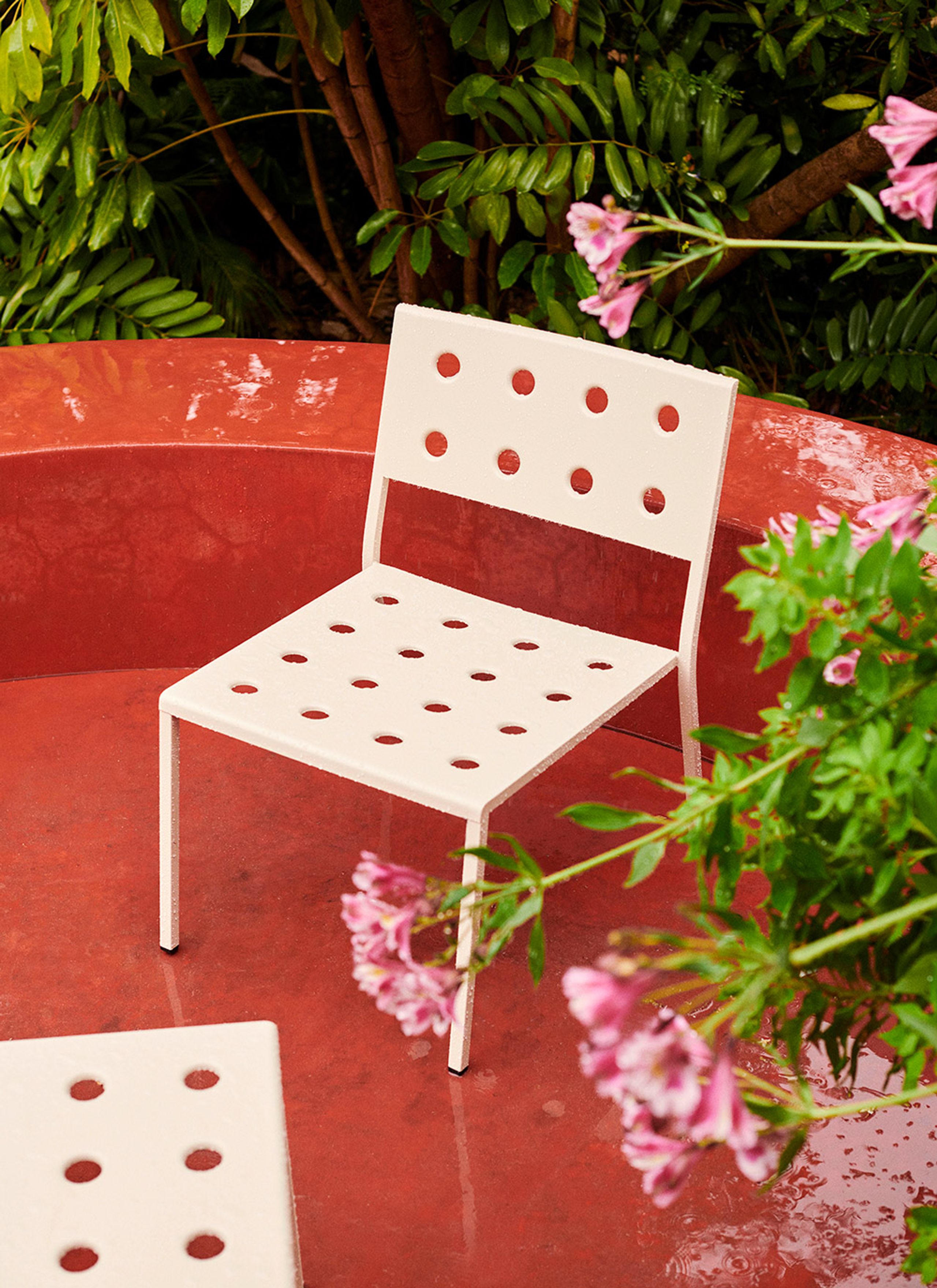 HAY - Havestol - Balcony Lounge Chair - Iron Red