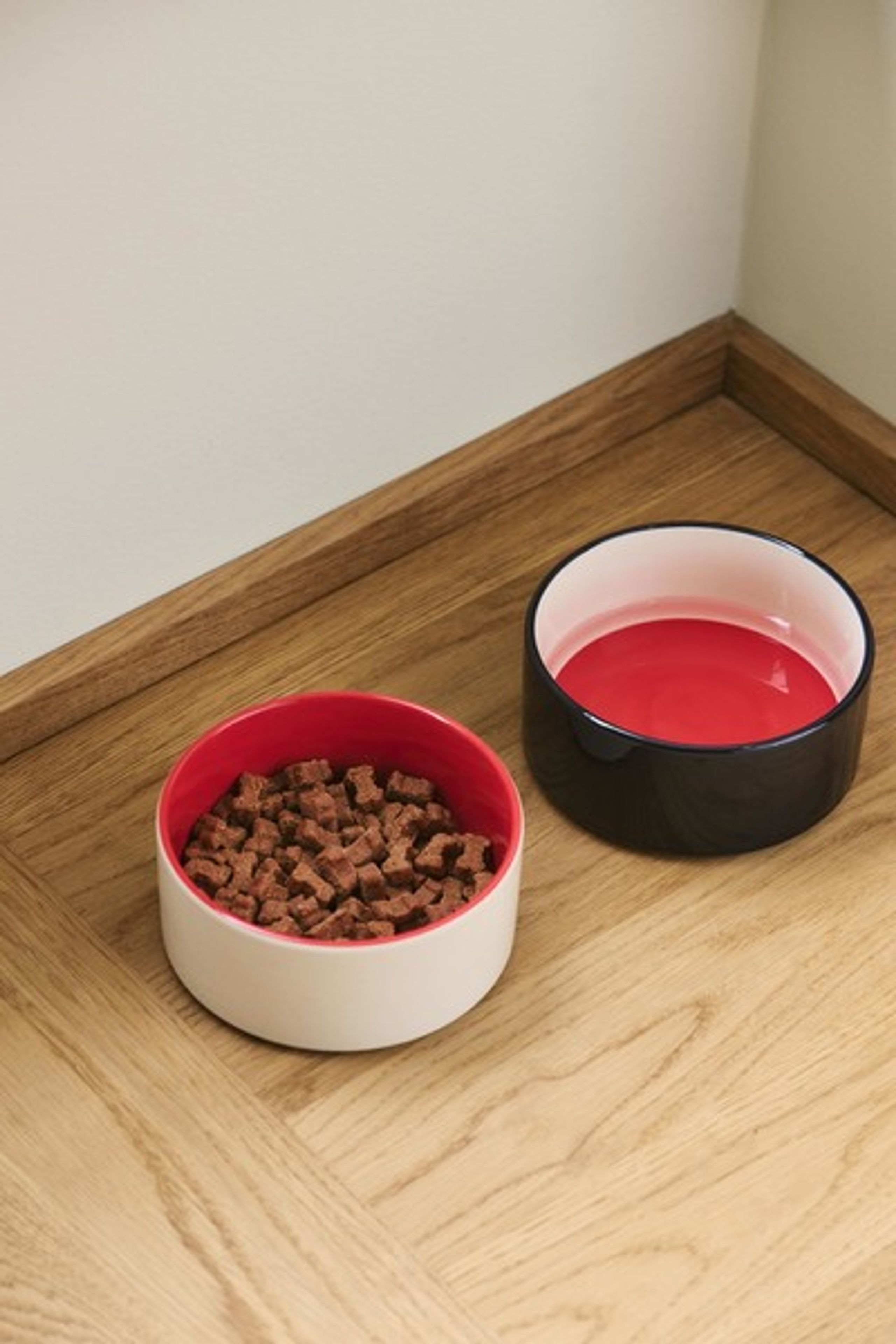 HAY - - Hay Dogs Bowl - Blue, red - Small
