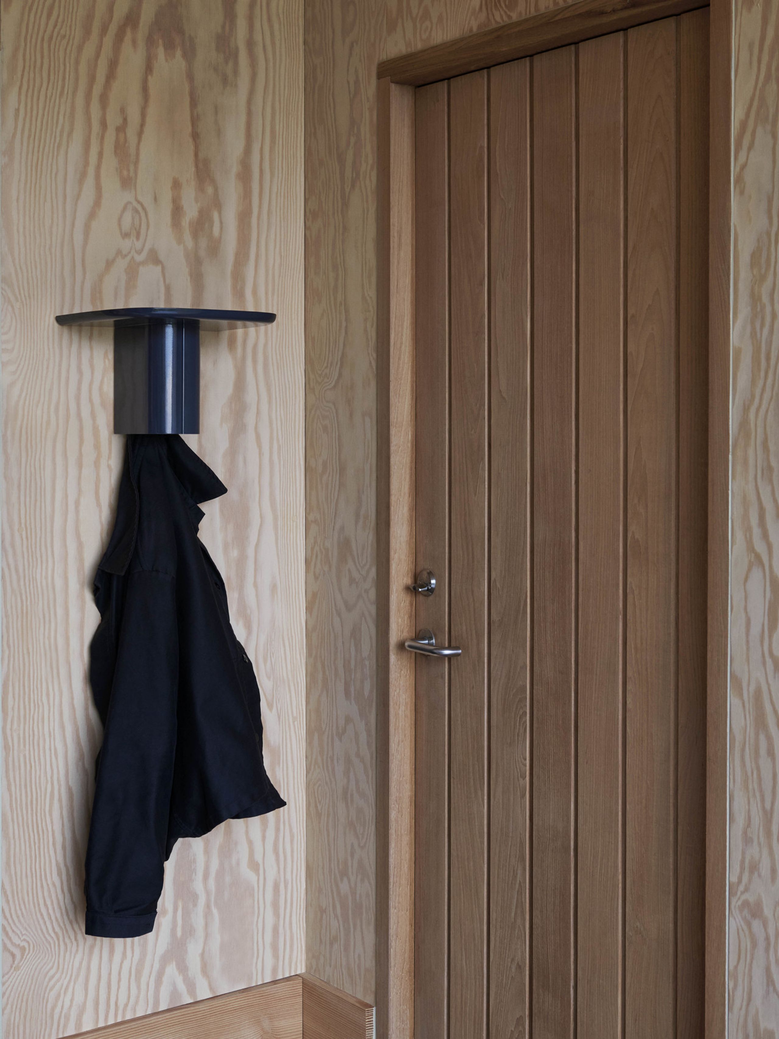 HAY - Plank - Korpus shelf - 1 hook s BROWN