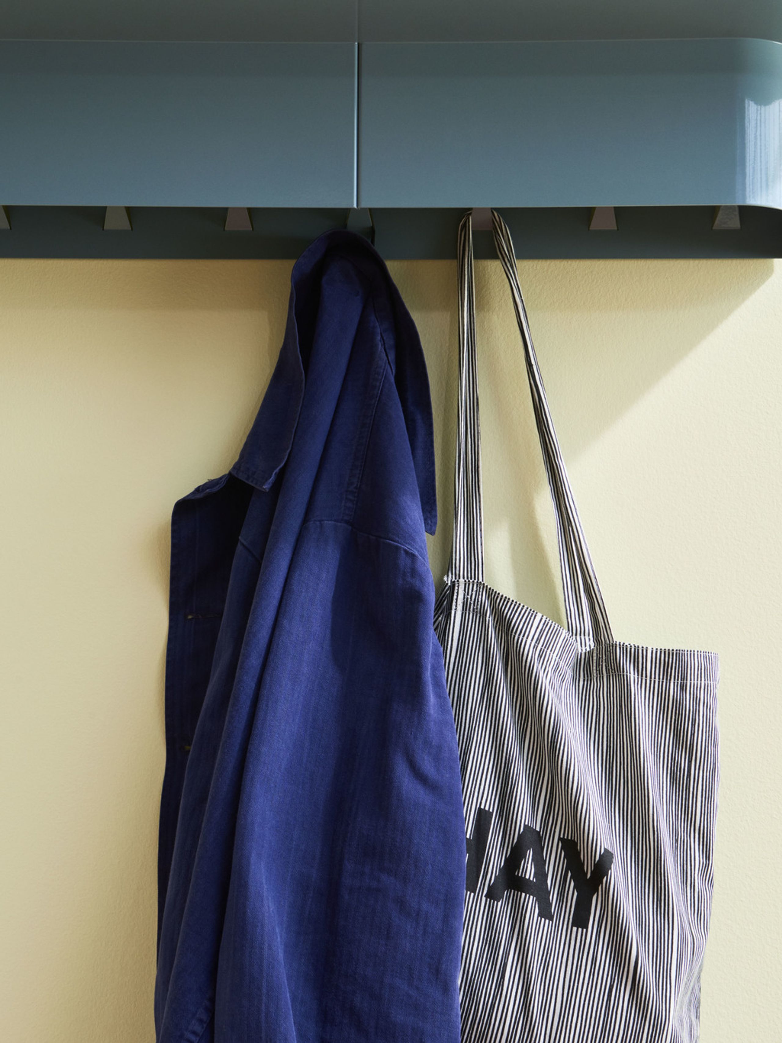 HAY - Shelf - Korpus shelf - 4 hooks M CREAM