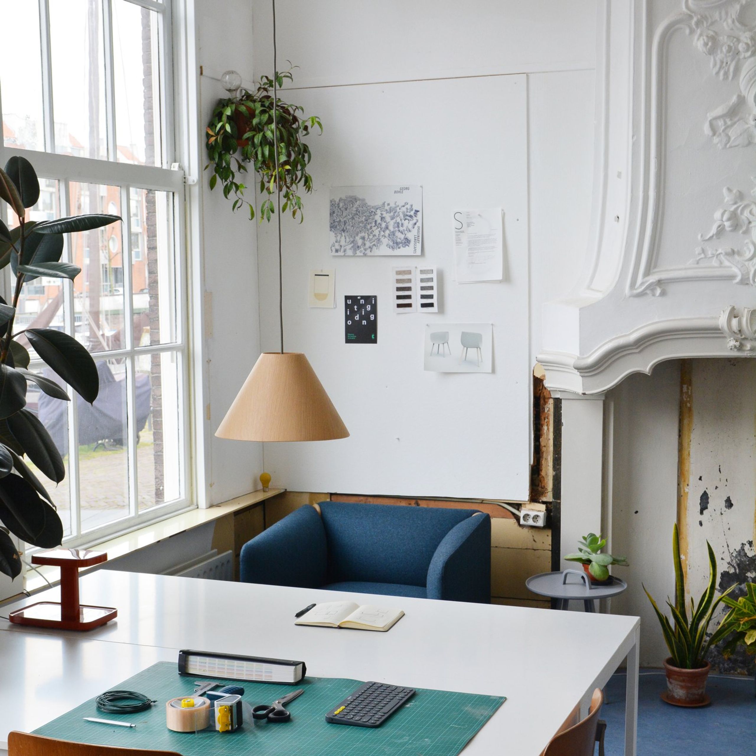 HAY - Lamp - 30 Degrees With Cord Set Pendant - Matt - Black - Medium