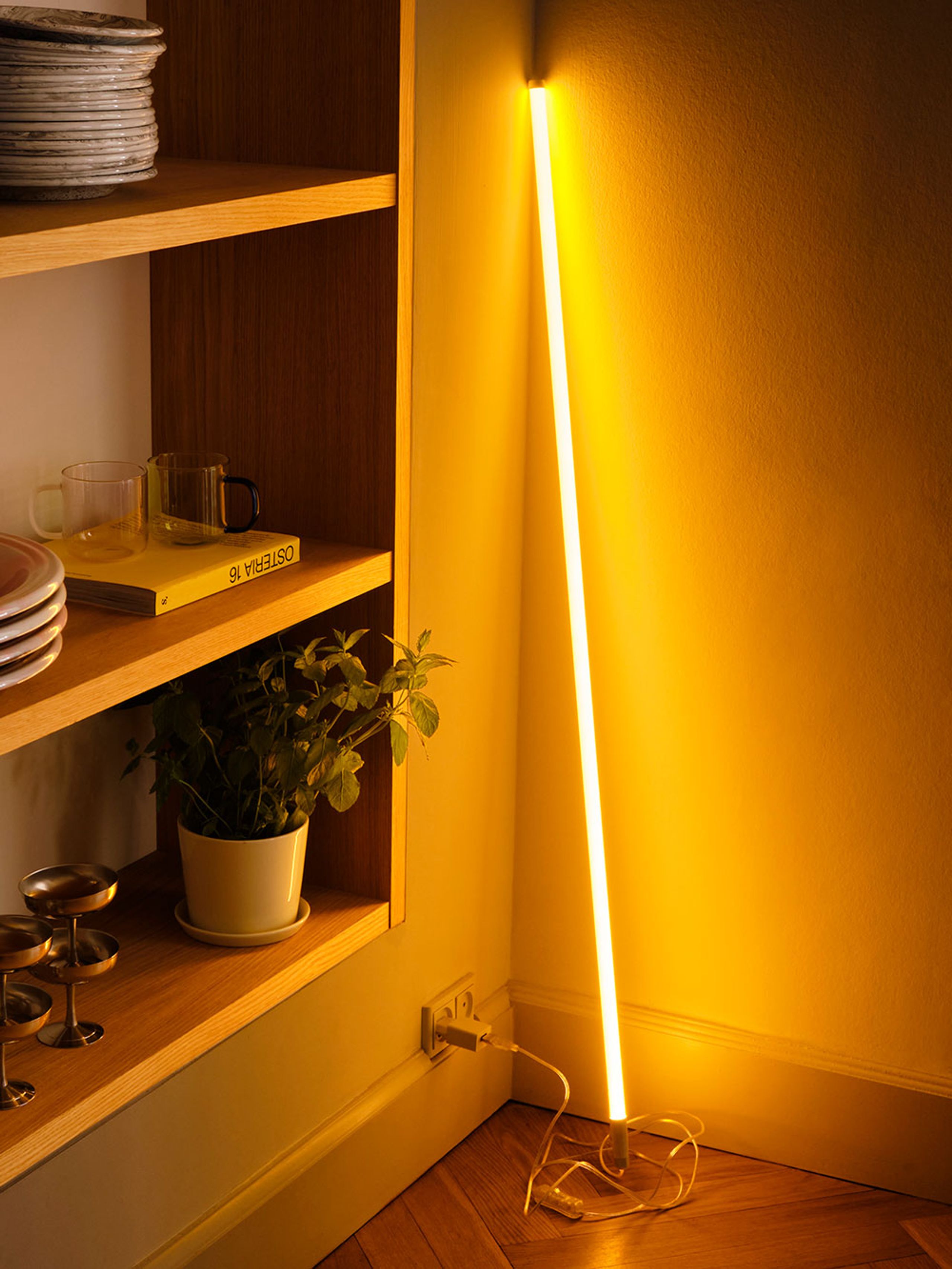 HAY - Nástěnné svítidlo - Neon Tube LED Slim - Small - Pink