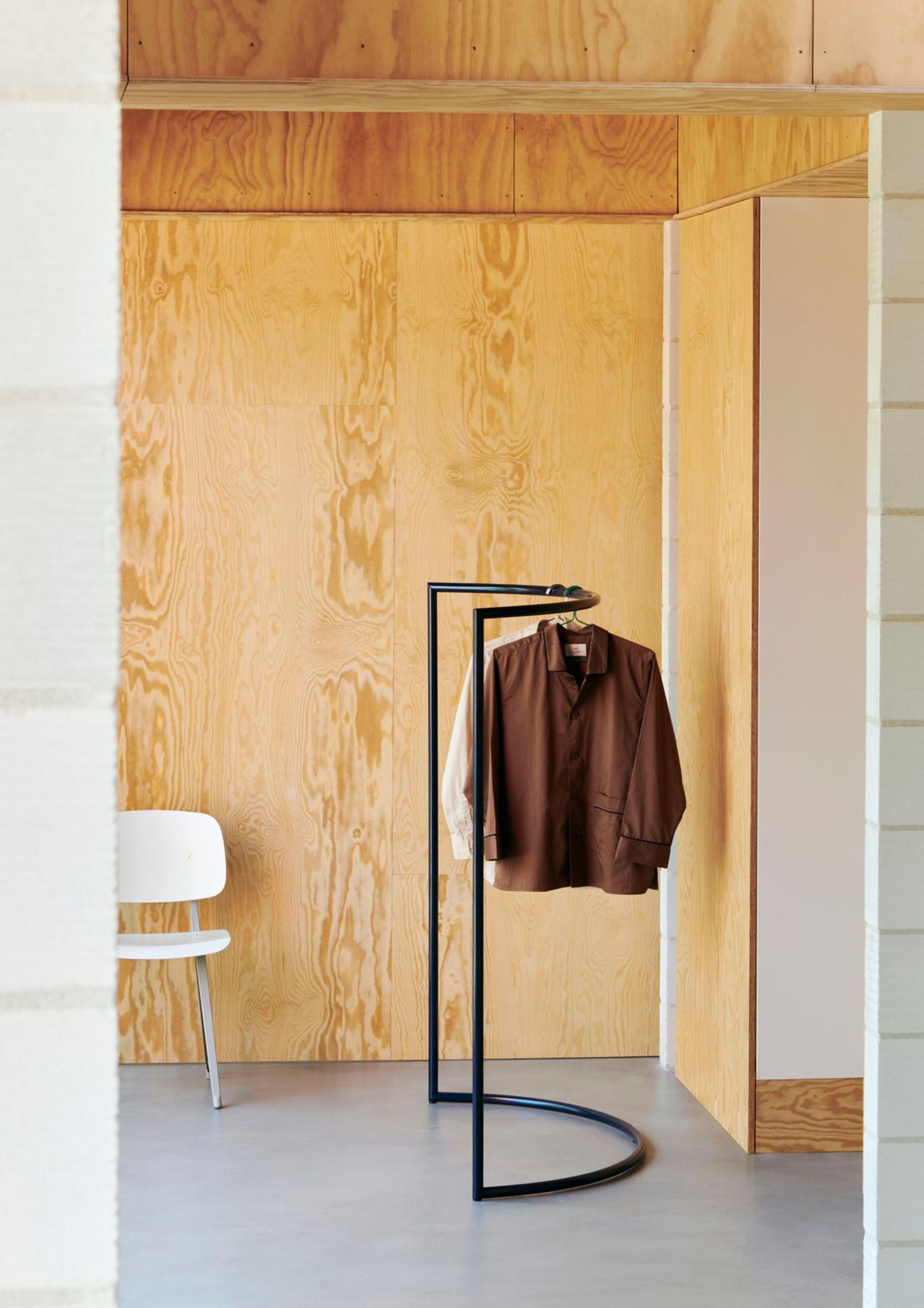 HAY - Clothes Rack - Colour Rack - Dijon / S-shape