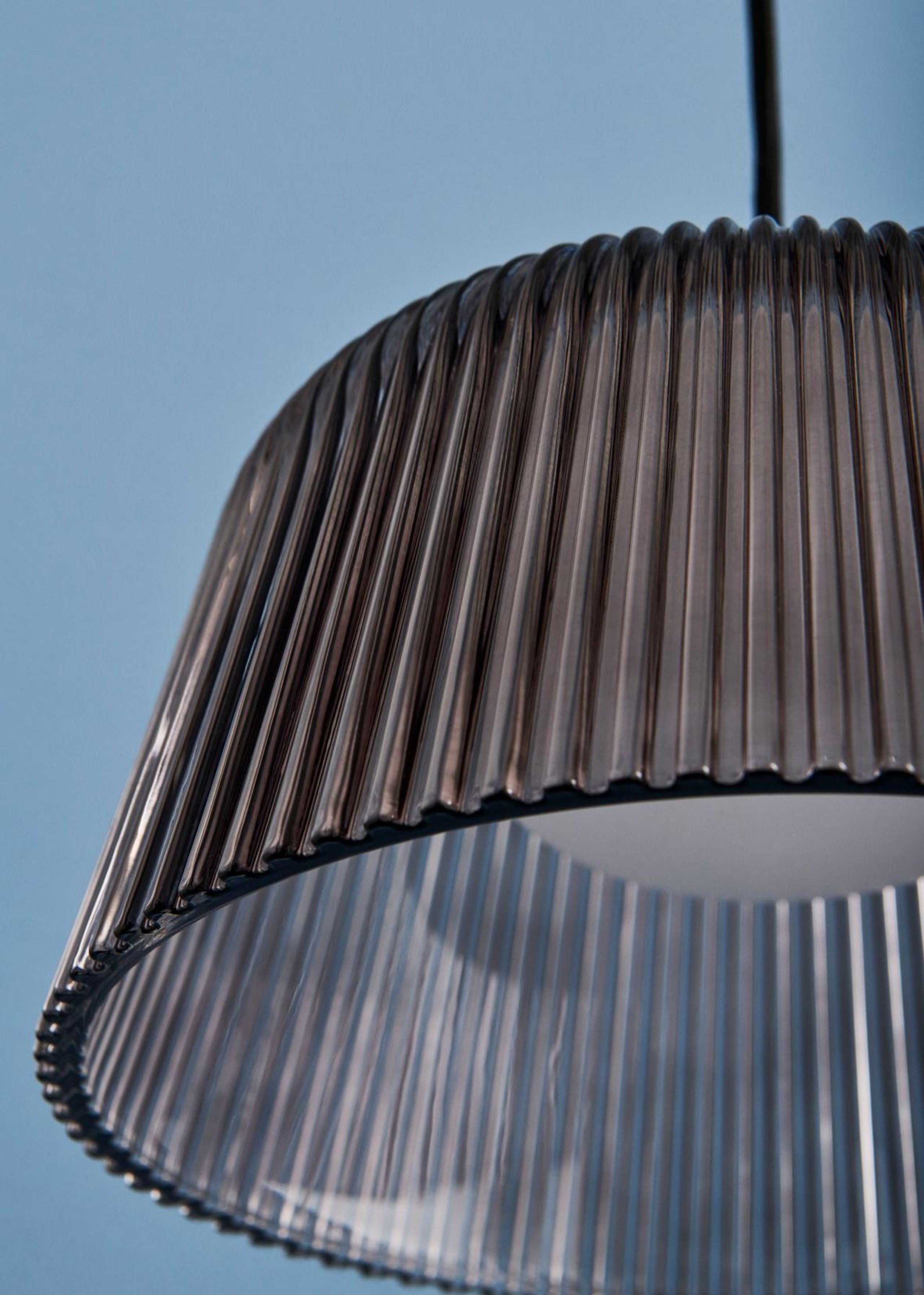 HAY - Péndulo - Brim Pendant - Smoked grey glass