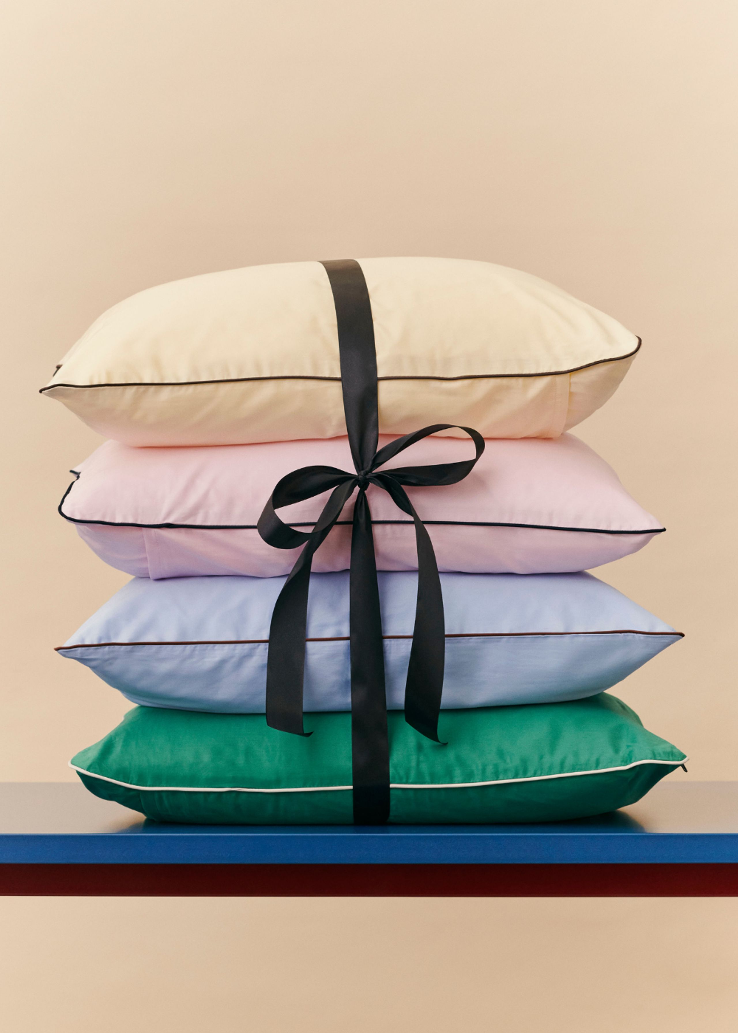 HAY - Cushion cover - Outline Pillow Case - Soft Pink