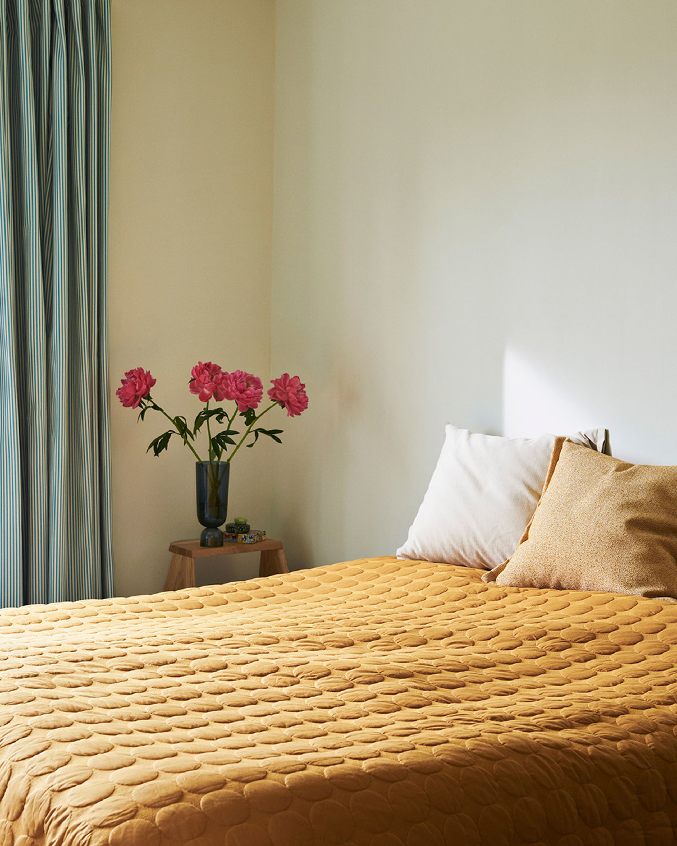 HAY - Bed Cover - Mega Dot / Small - Black & Cream