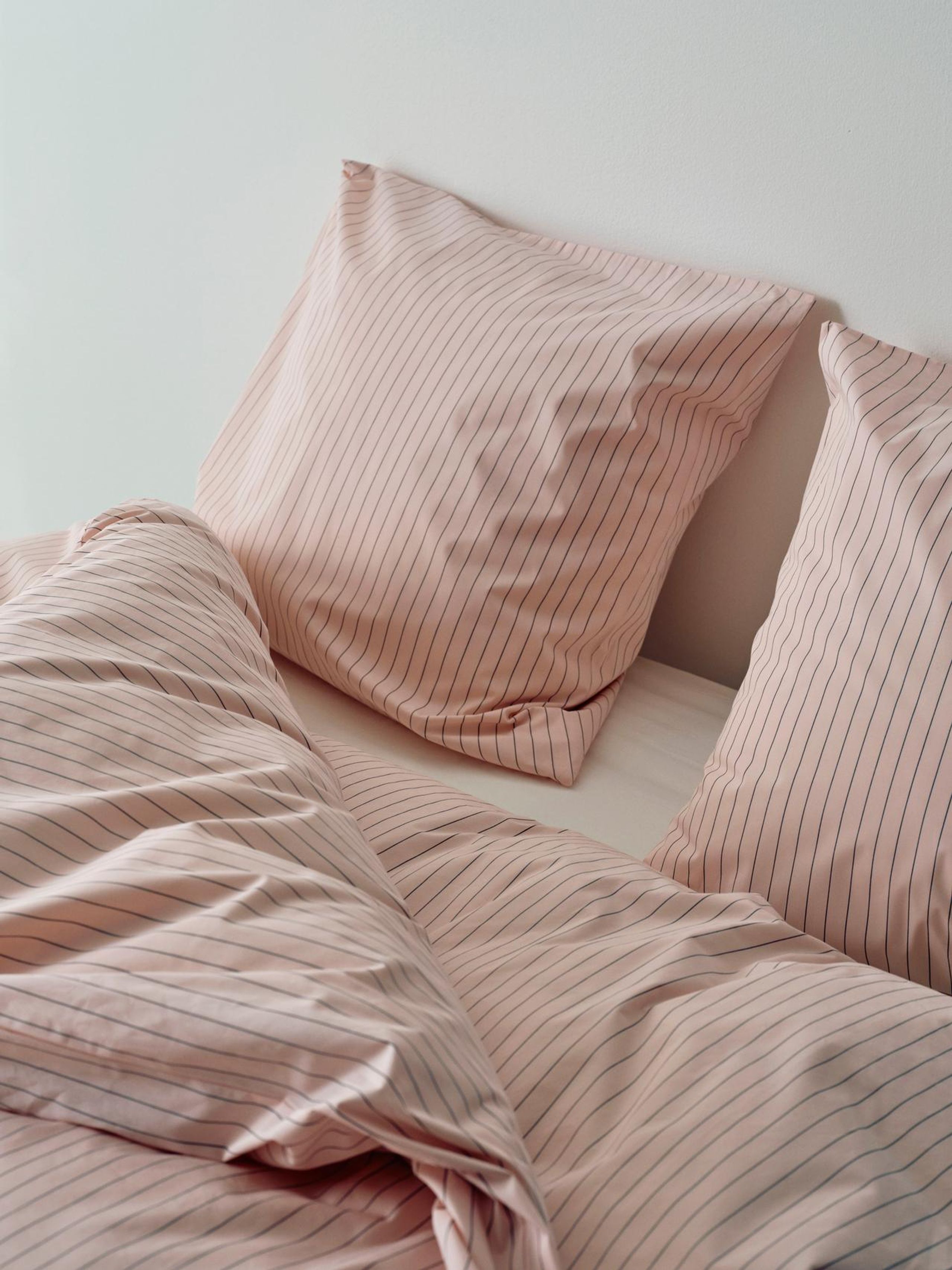 HAY - Bed linen - Fineline Duvet Cover - 140 x 220 - Soft pink