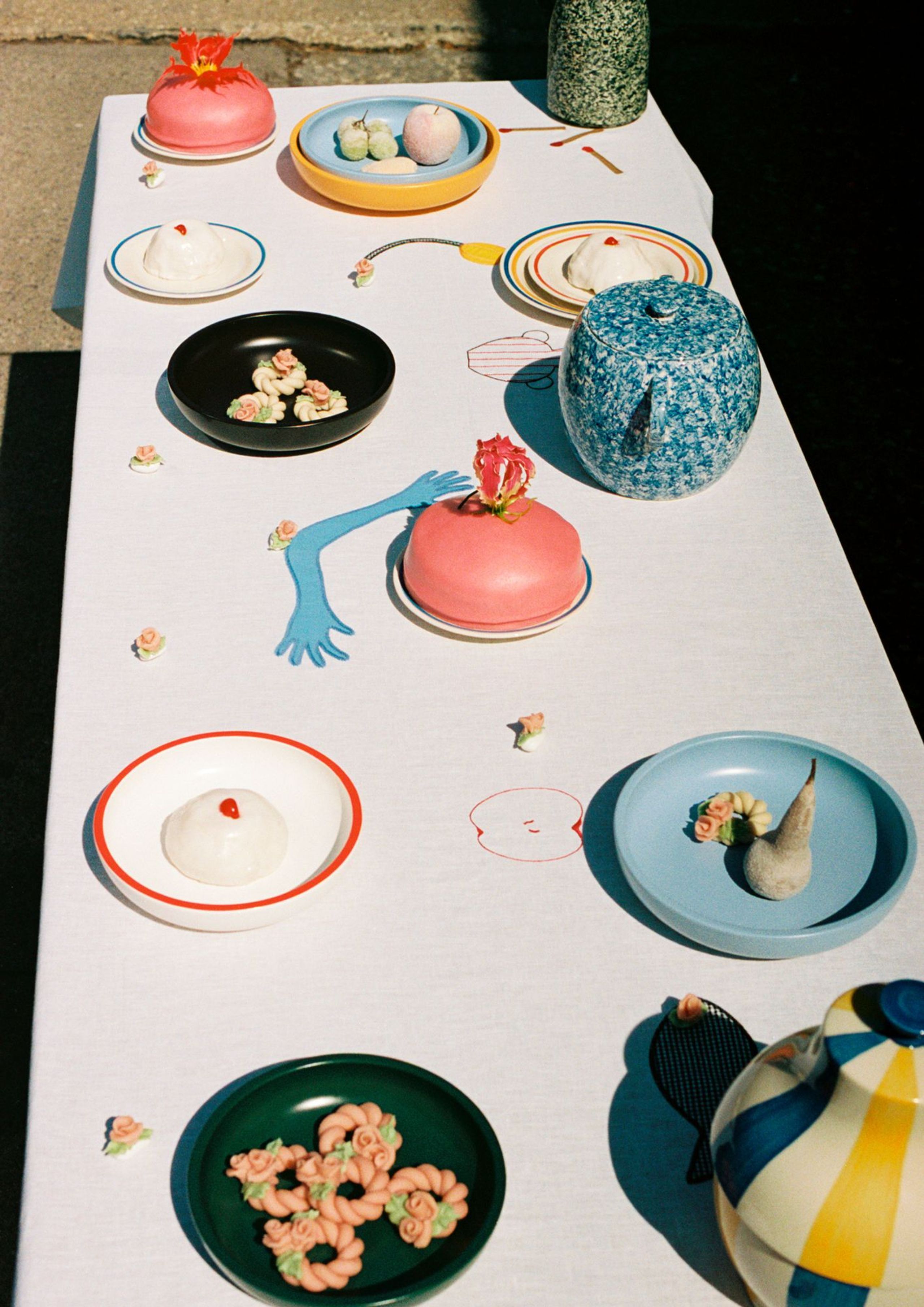 HAY - Schüssel - Sobremesa Serving Bowl - L - WHITE WITH BLUE RIM