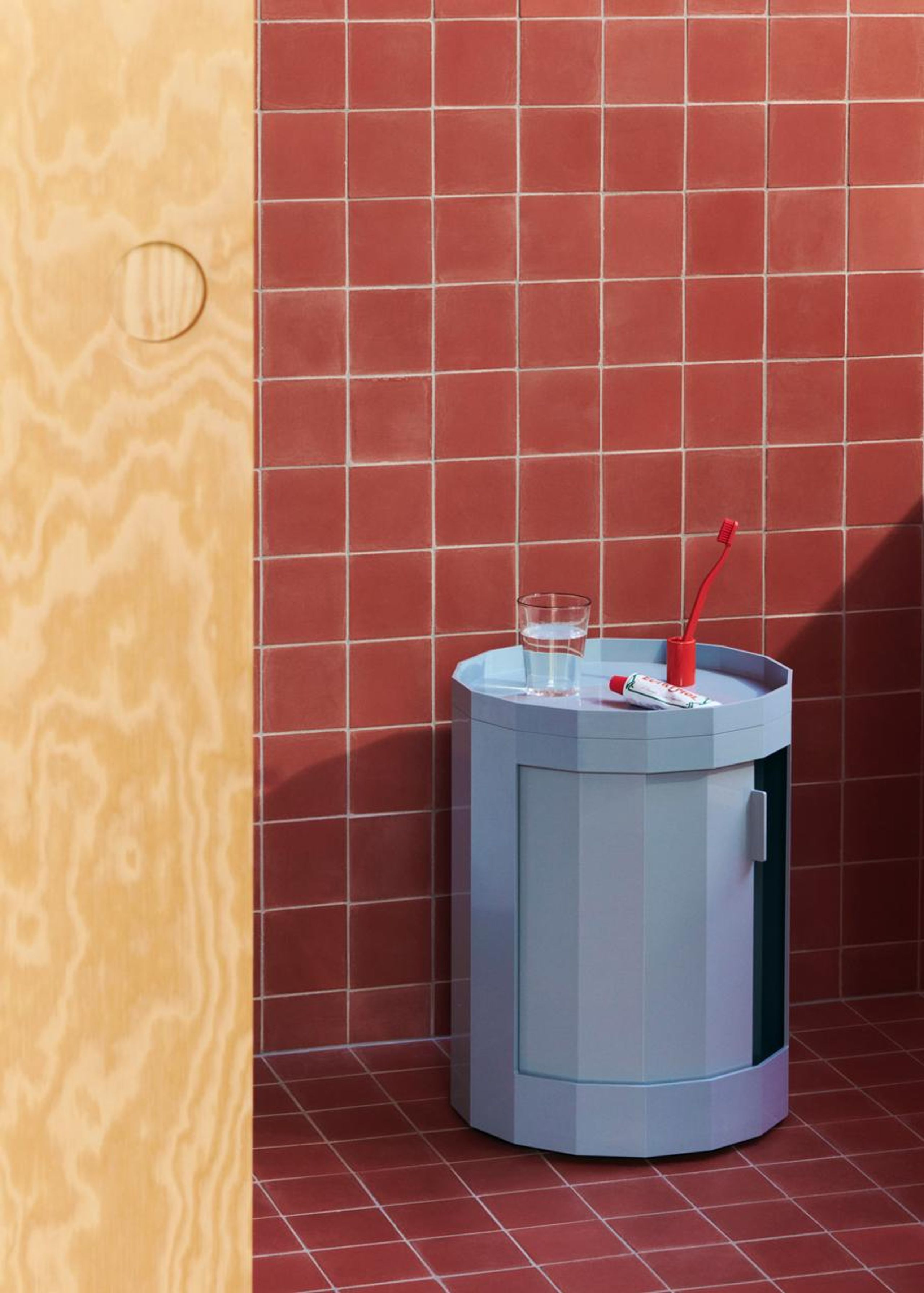 HAY - Skab - Facet Cabinet Incl. Feet And Castors Low - Eggshell