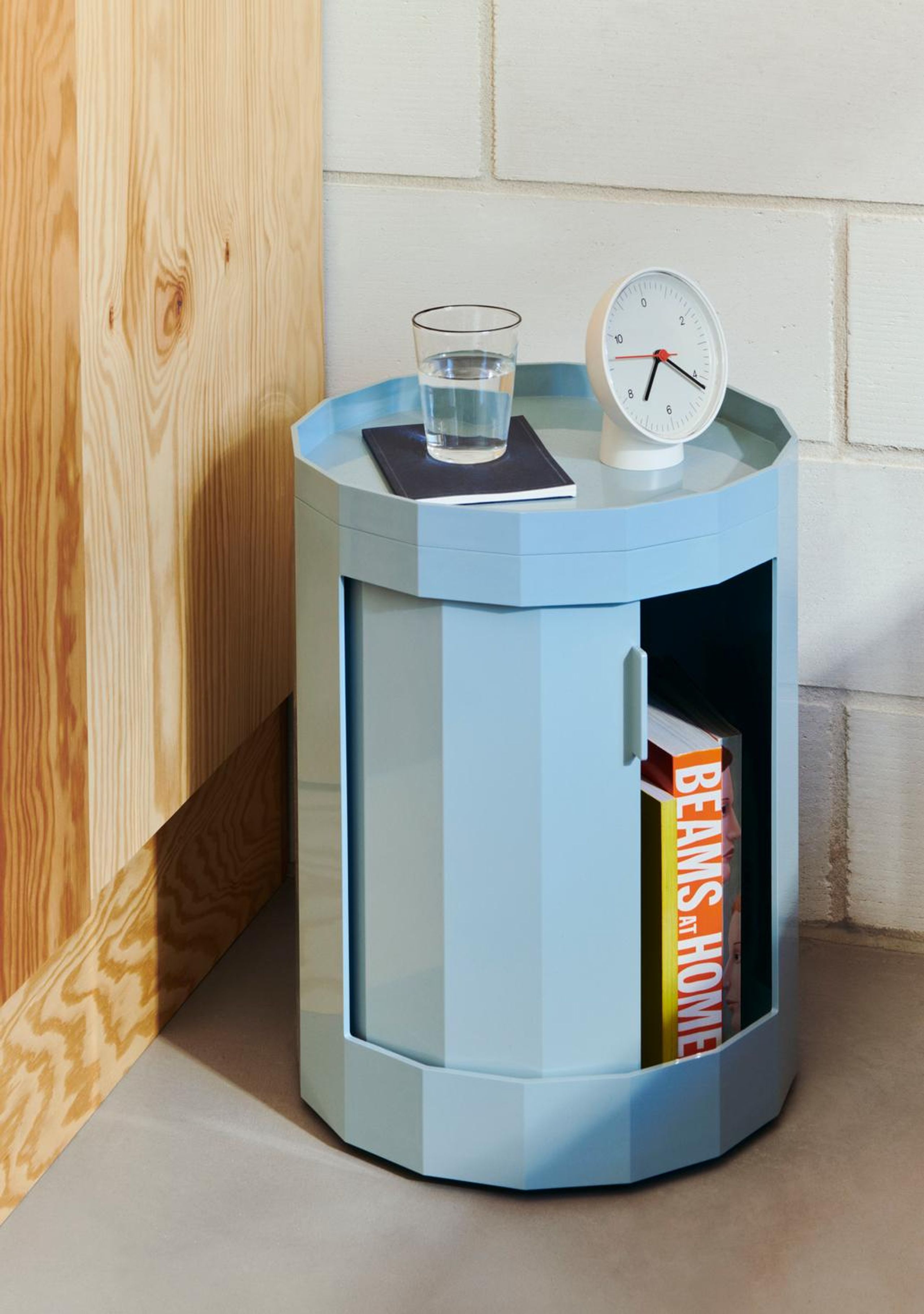 HAY - Skab - Facet Cabinet Incl. Feet And Castors Low - Eggshell