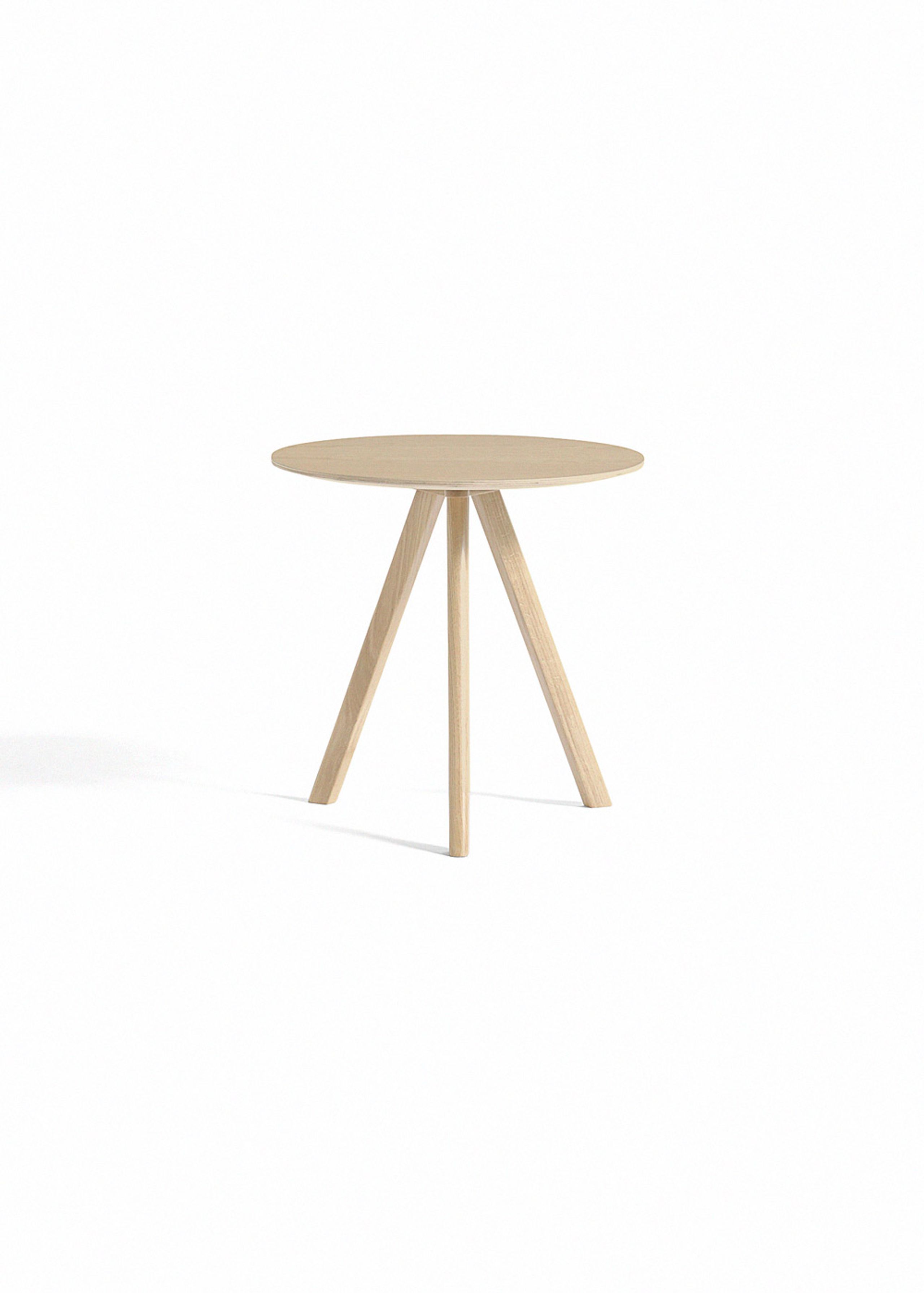 HAY - Dining Table - CPH 25 Round - Tabletop: Matt Lacquered Oak