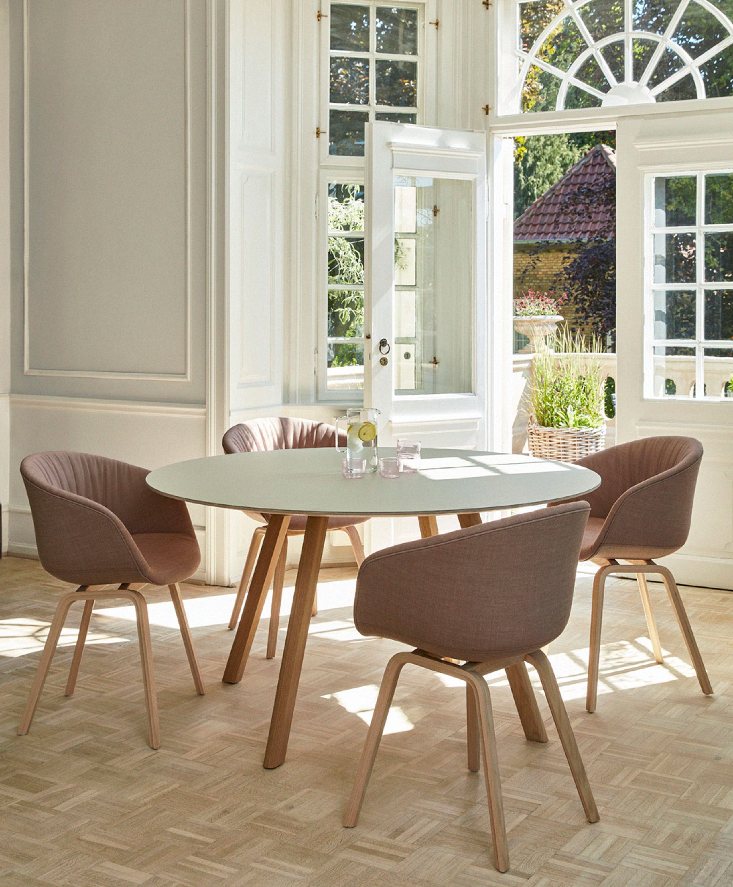 HAY - Matbord - CPH 25 Round - Tabletop: Matt Lacquered Oak