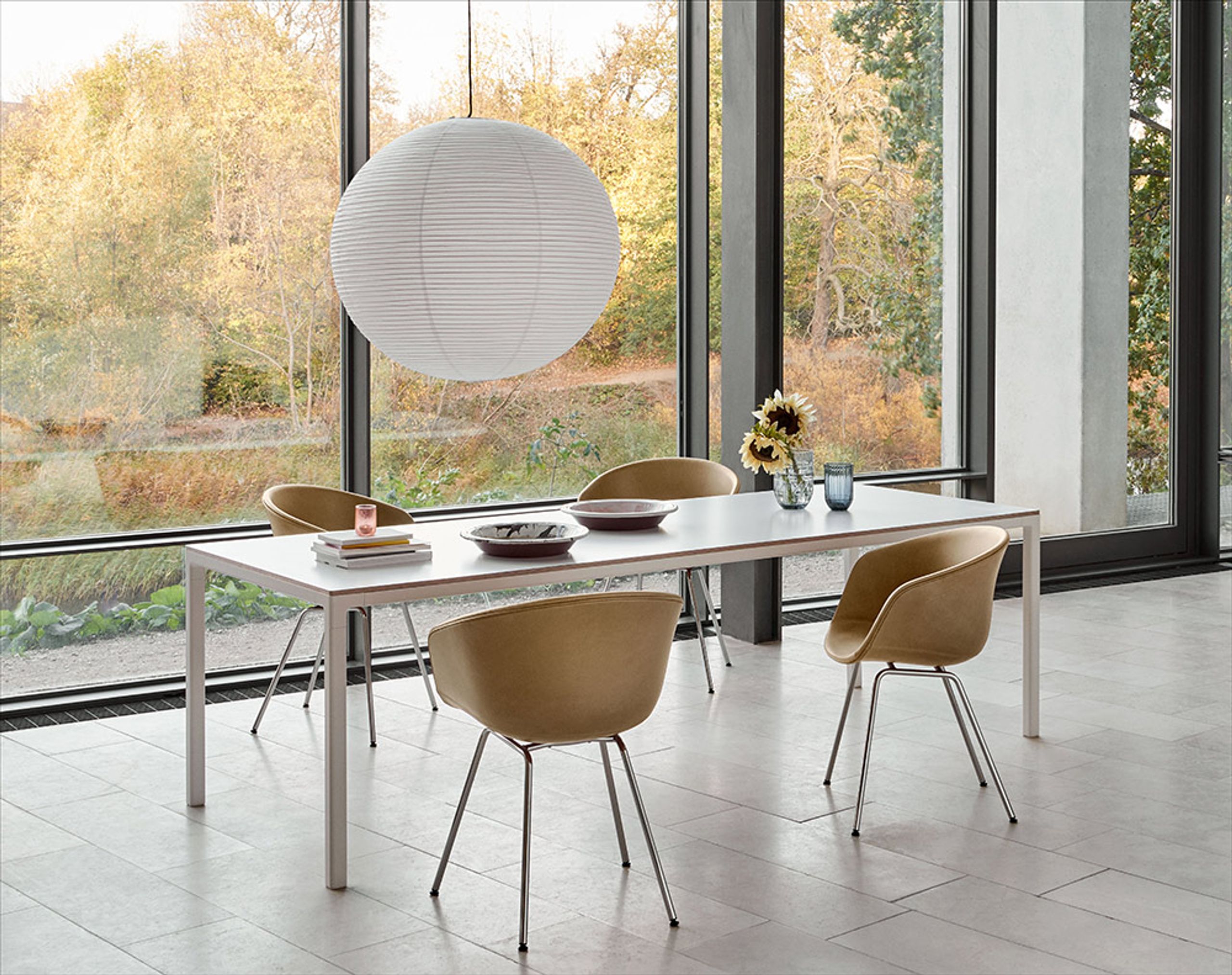 HAY - Stół jadalny - T12 - Tabletop: Black Linoleum / Frame: Black Powder Coated Aluminium - L160