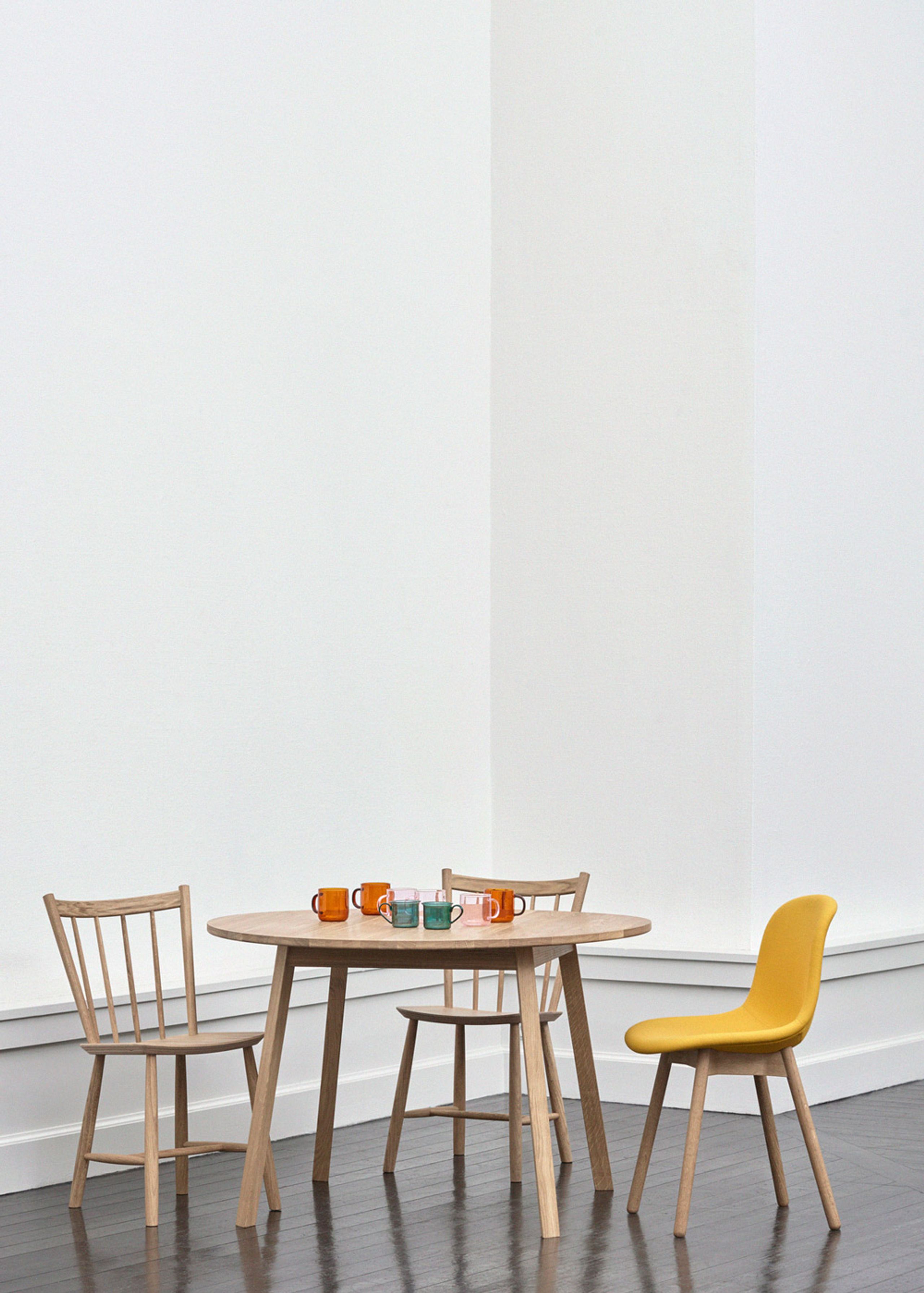 HAY - Spisebord - TRIANGLE Leg Table / Round - Olieret Eg