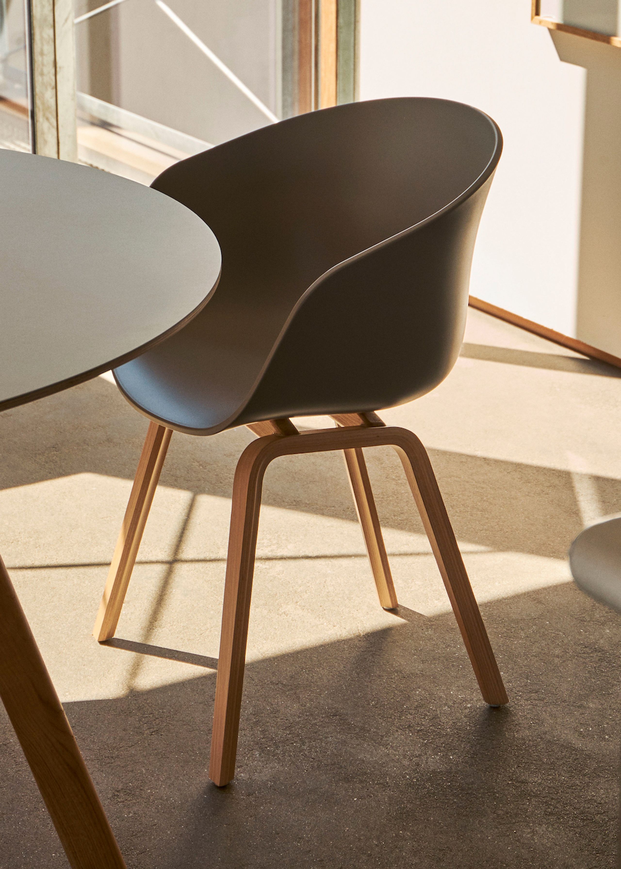 HAY - Dining chair - AAC 22 | New Edition - Teal Green