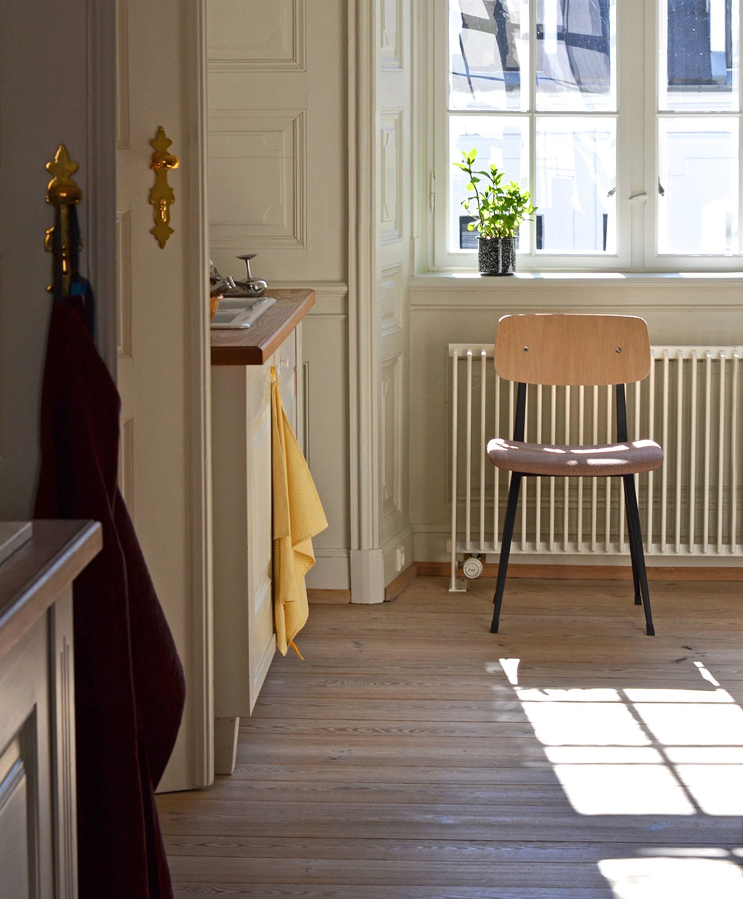 HAY - Esstischstuhl - Result Chair - Beige Water-Based Lacquered Oak / Beige