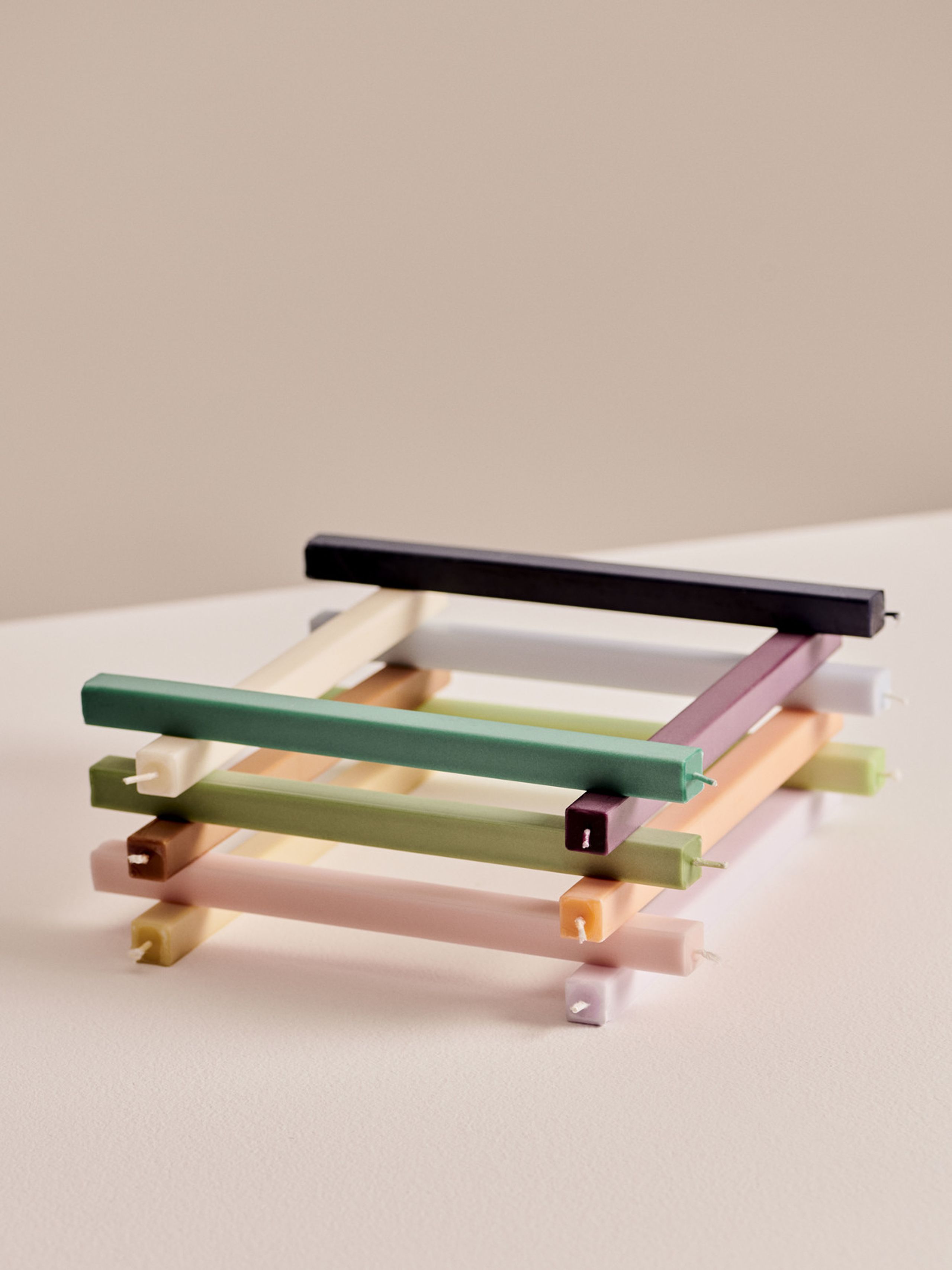 HAY - Bougies - Square Candle - Dark Set of 4