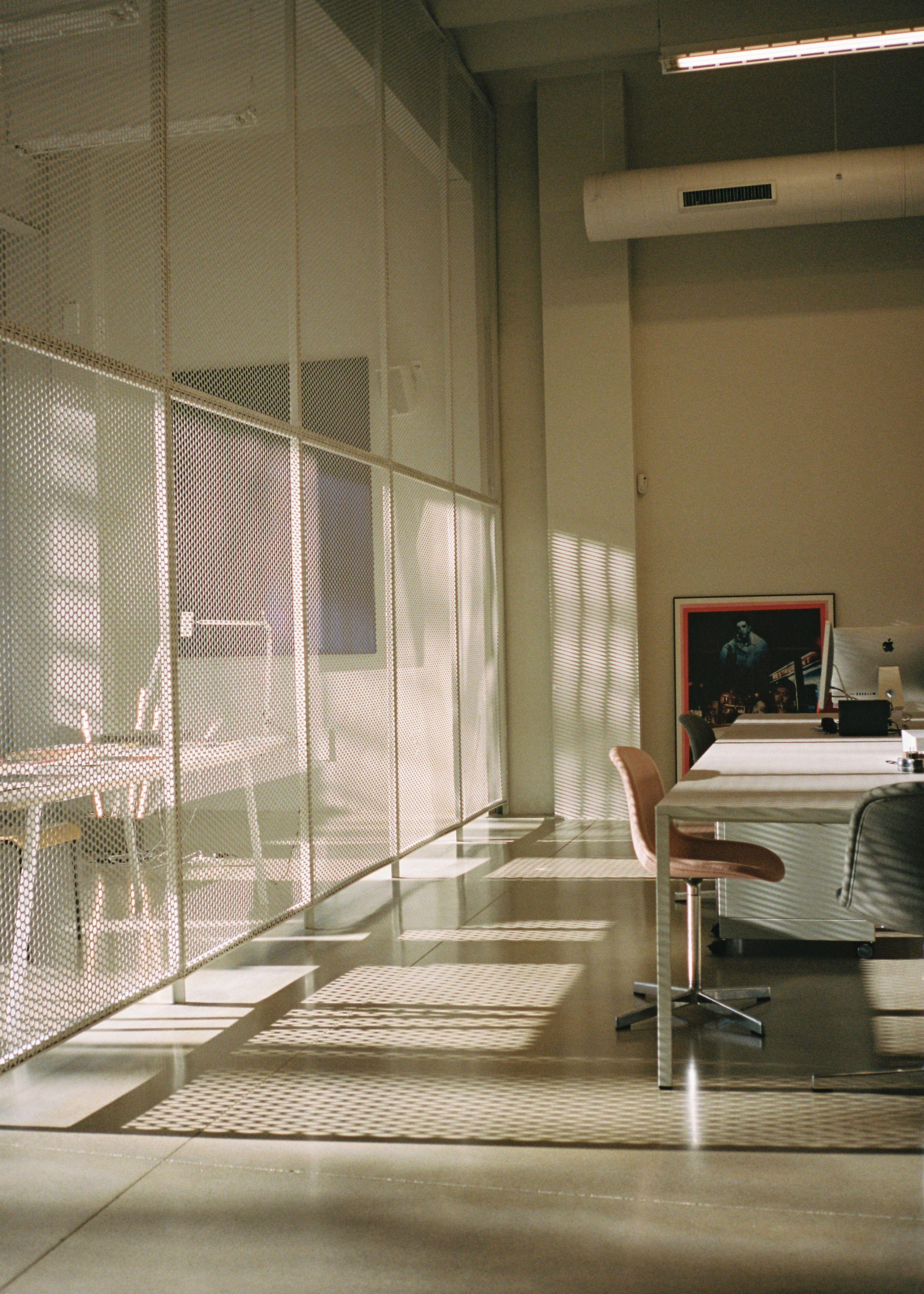 HAY - Stuhl - NEU 10 / Upholstery - Surface by HAY 650 / Soft Black Aluminium