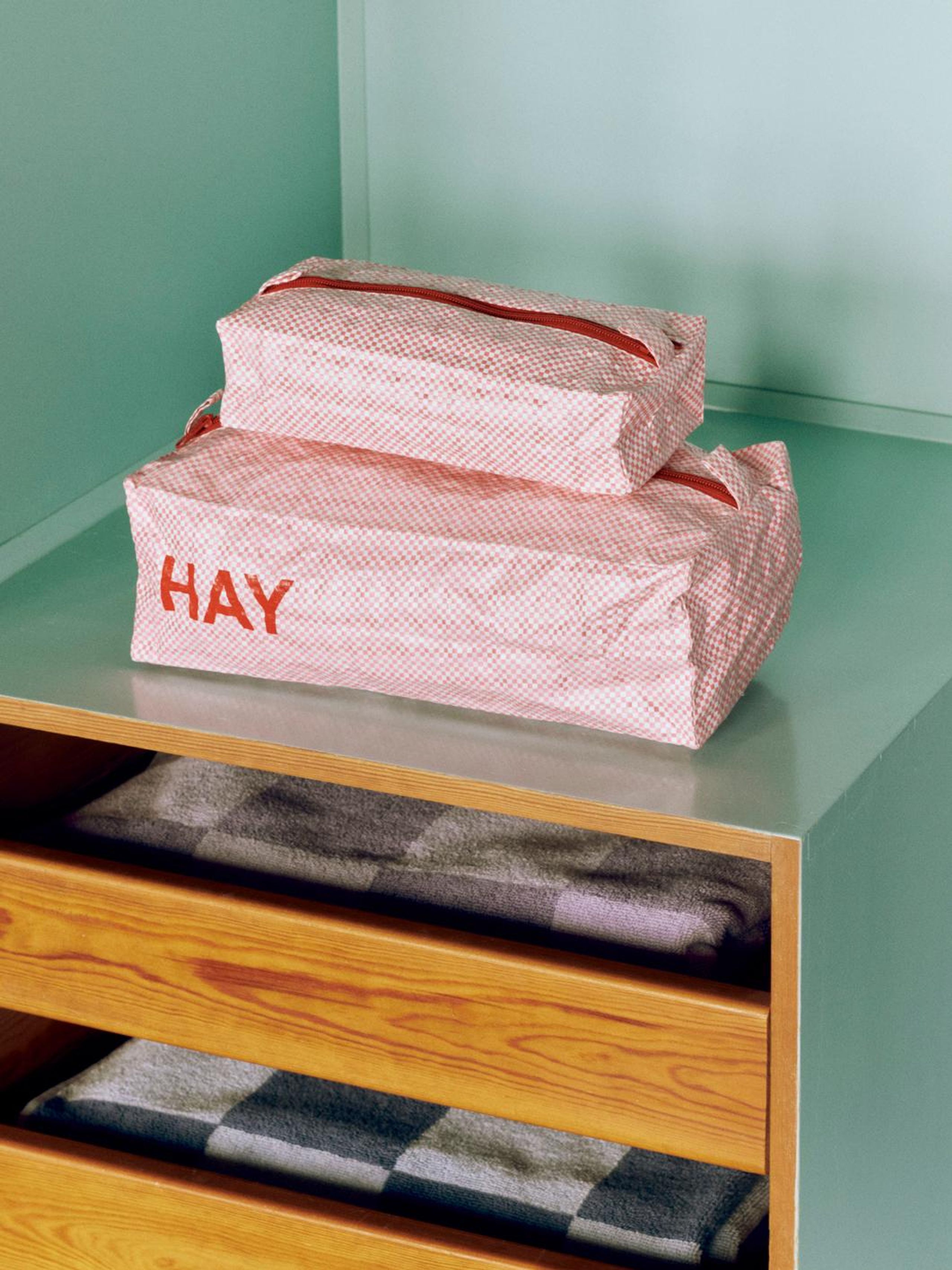 HAY - Toaletní taška - Candy Mono Wash Bag - Box Set Light Pink - Set of 3