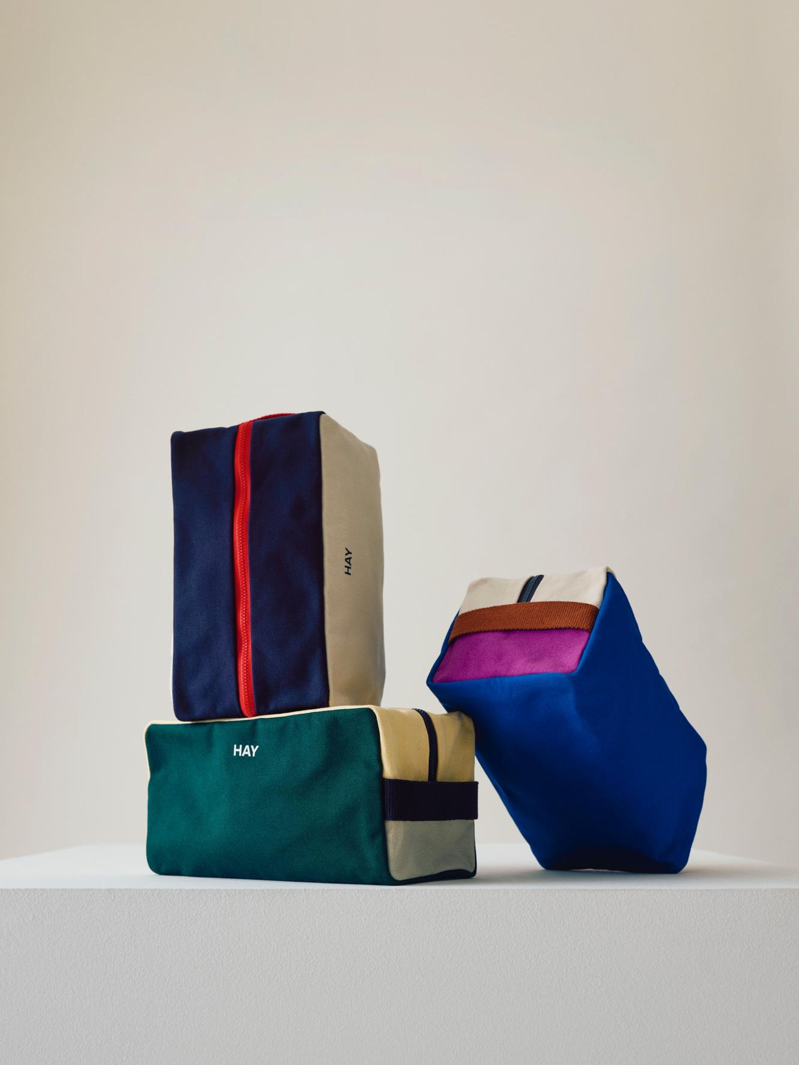 HAY - Toilet bag - Multi Wash Bag - Electric Blue Multi