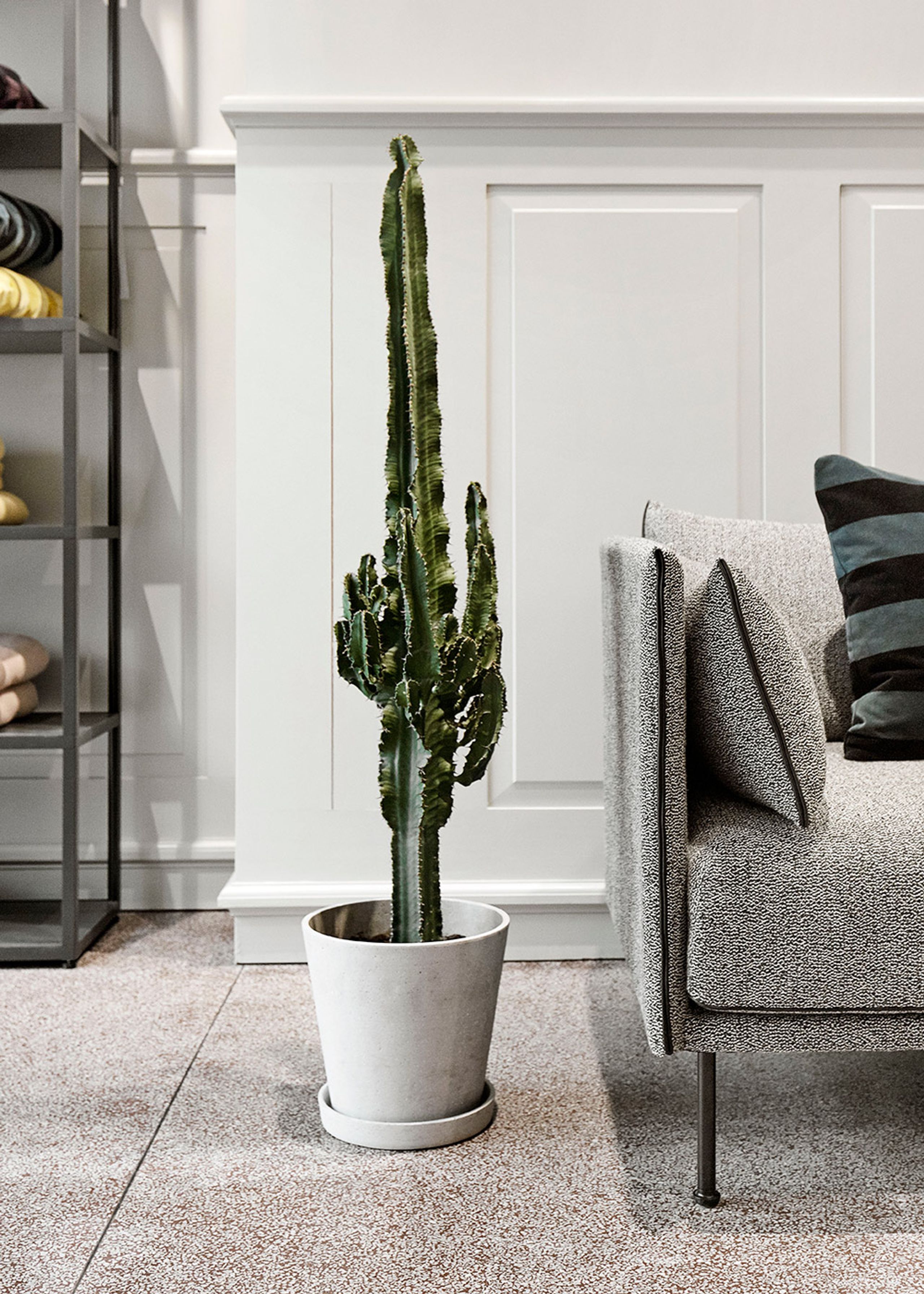 HAY - Flowerpot - Flowerpot with saucer - Grey - M