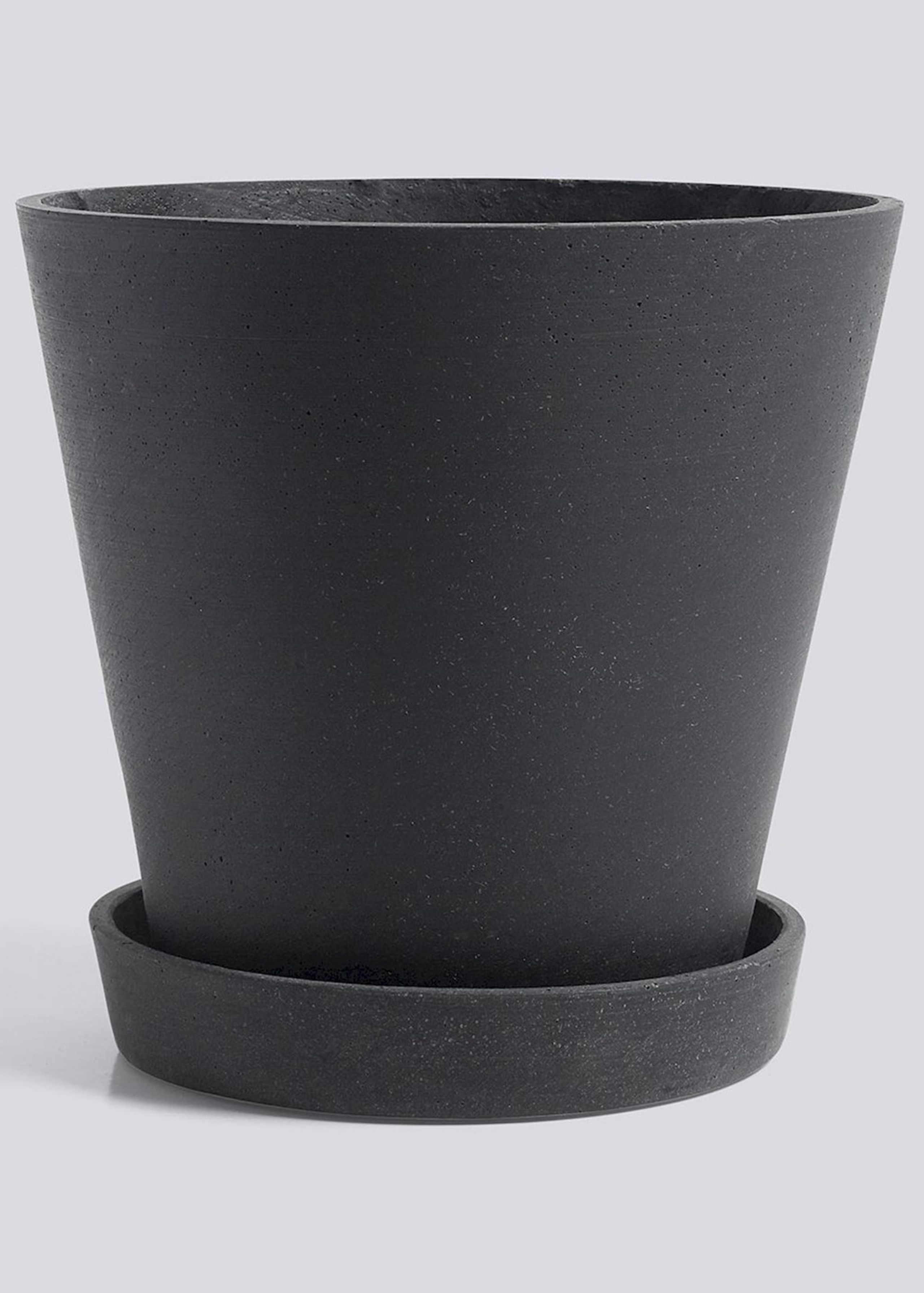 HAY - Urtepotte - Flowerpot with saucer - Sort - XXL