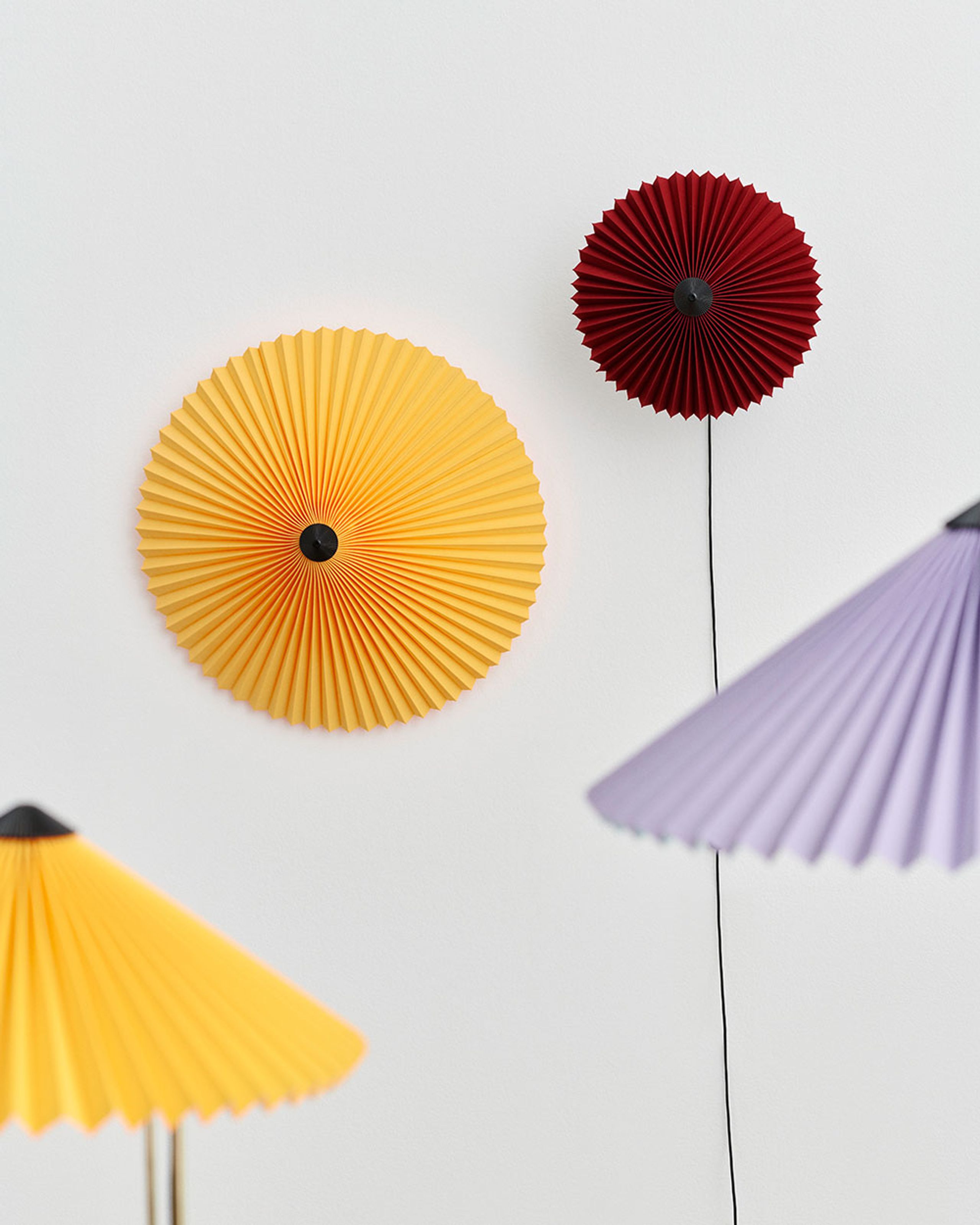 HAY - Væglampe - MATIN Wall Lamp / Small - Bright Red