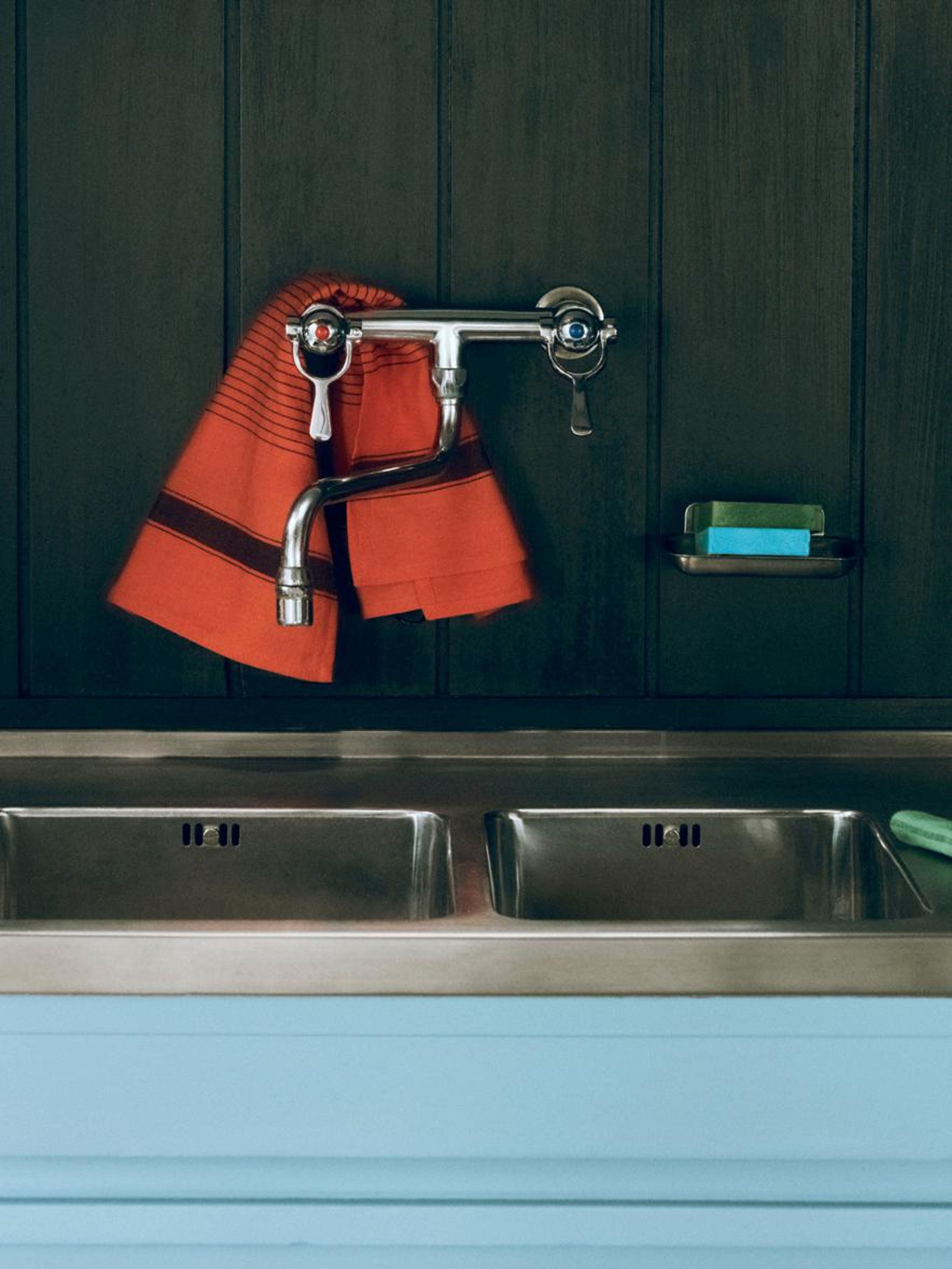 HAY - Ręcznik do herbaty - Linear Tea Towel - W52 x L80 - Warm red