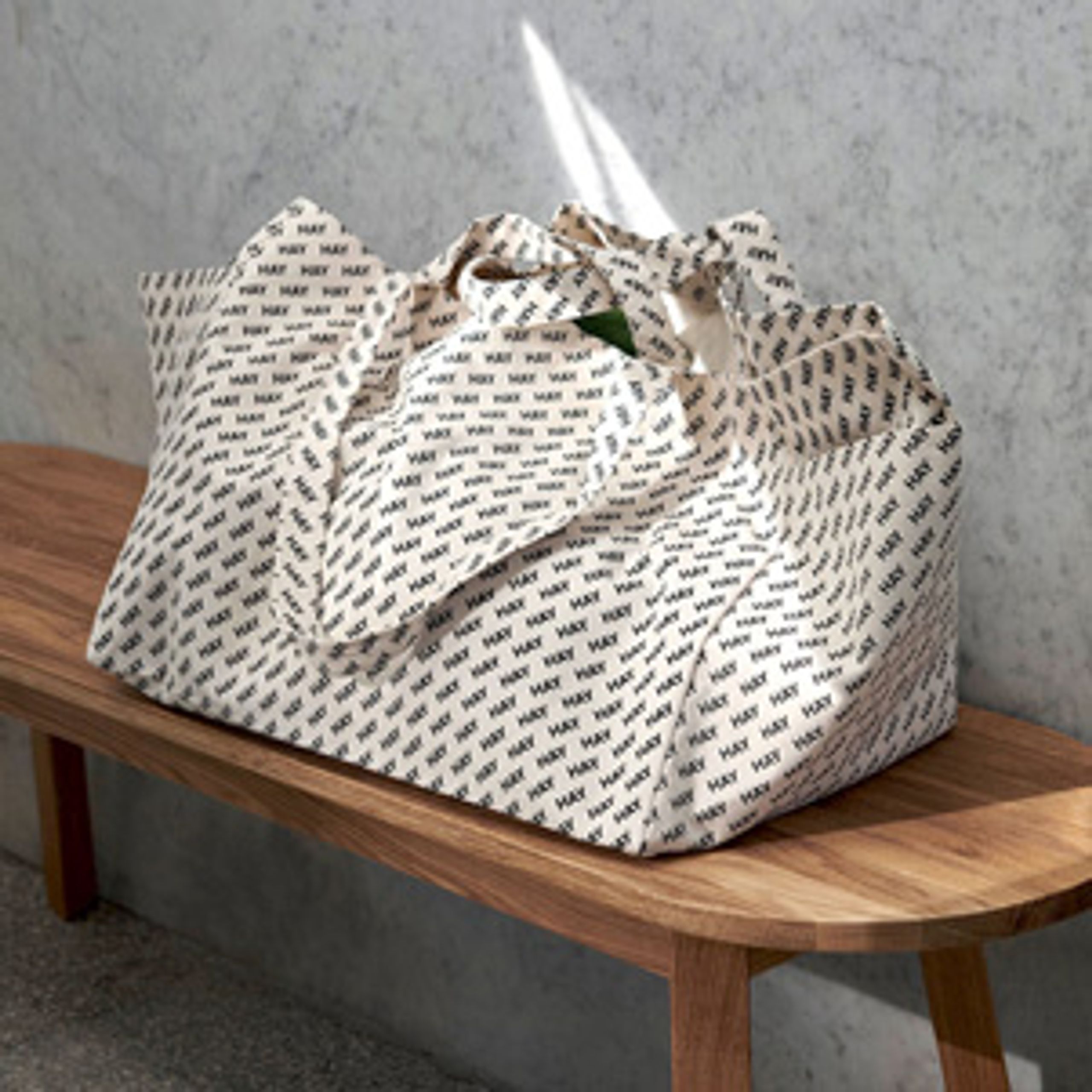 HAY - Wochenendtasche - Hay Logo Weekend Bag - Burgundy