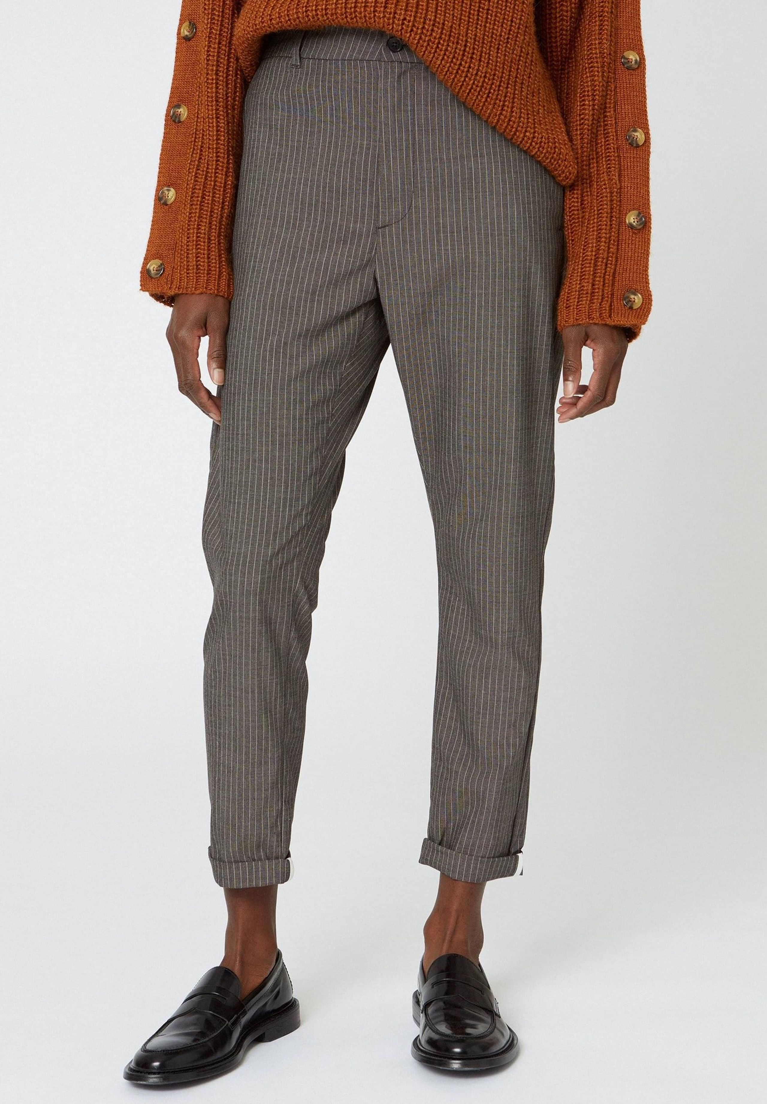 HOPE - Hose - News Edit Trouser SS21 - Brown Stripe