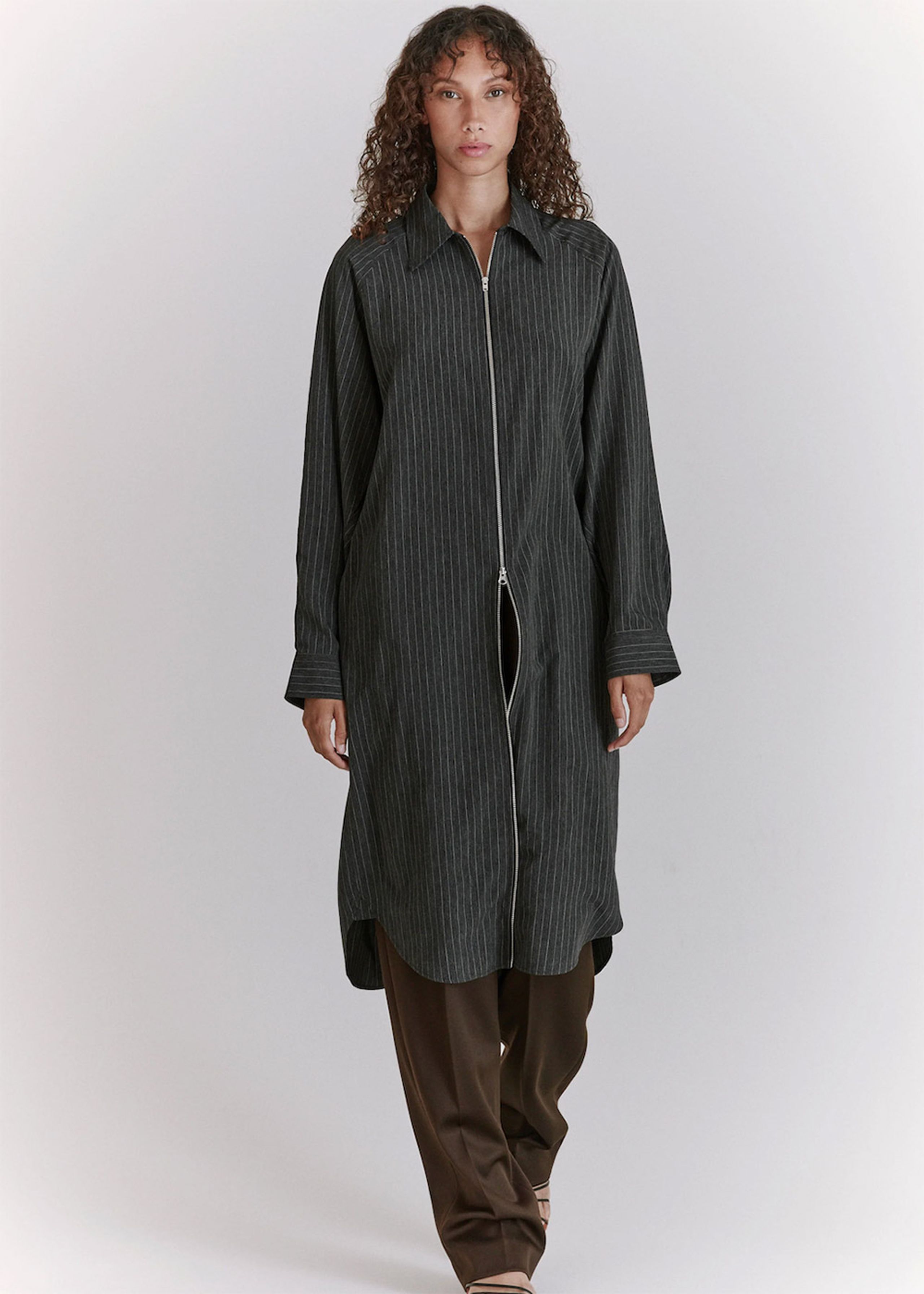 HOPE - Kjole - Sparrow - Grey Pinstripe