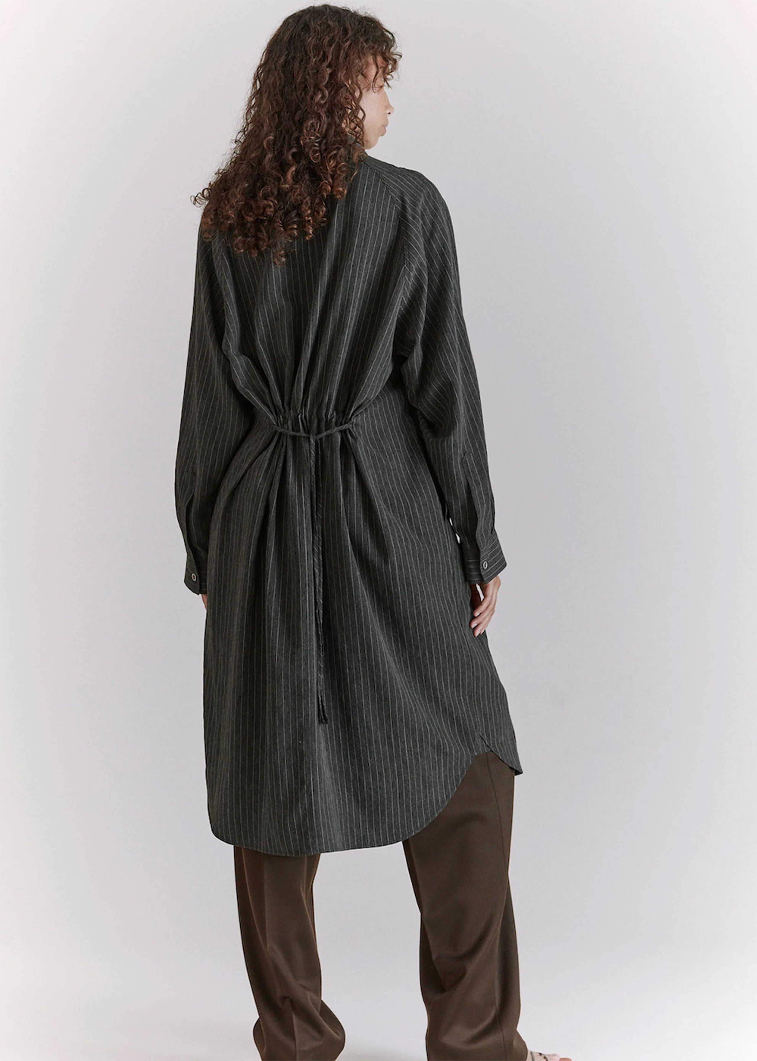 HOPE - Kjole - Sparrow - Grey Pinstripe