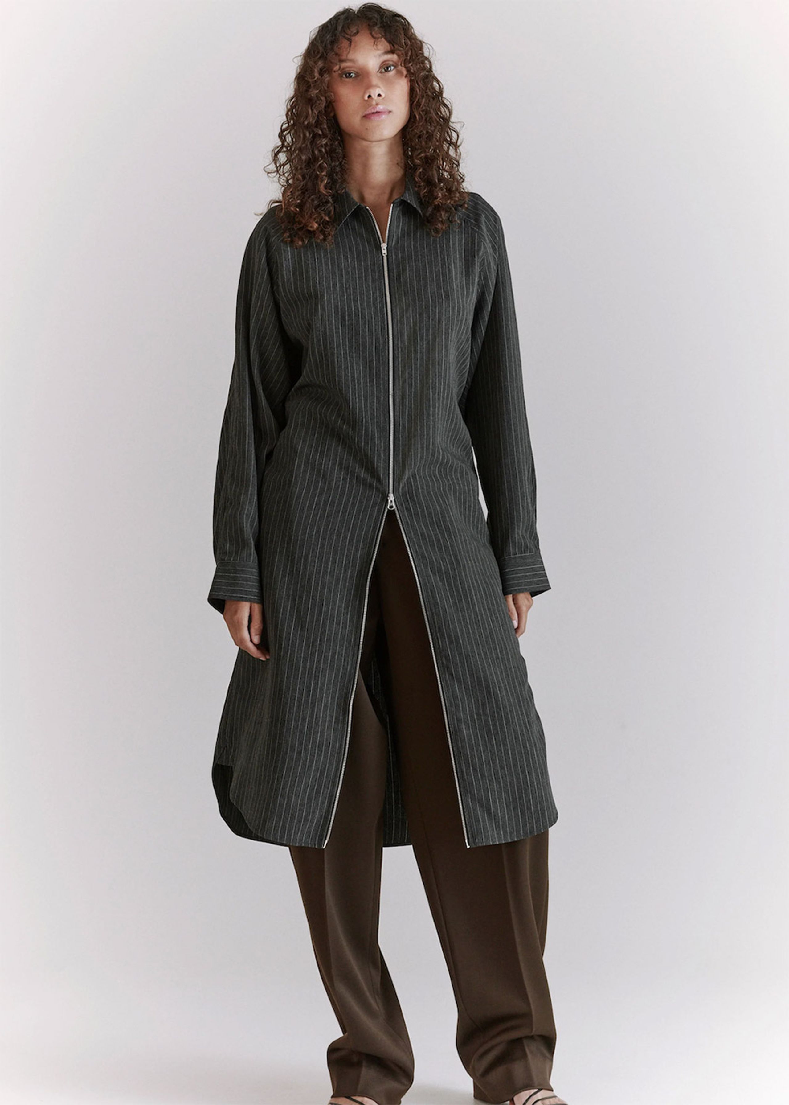 HOPE - Kjole - Sparrow - Grey Pinstripe