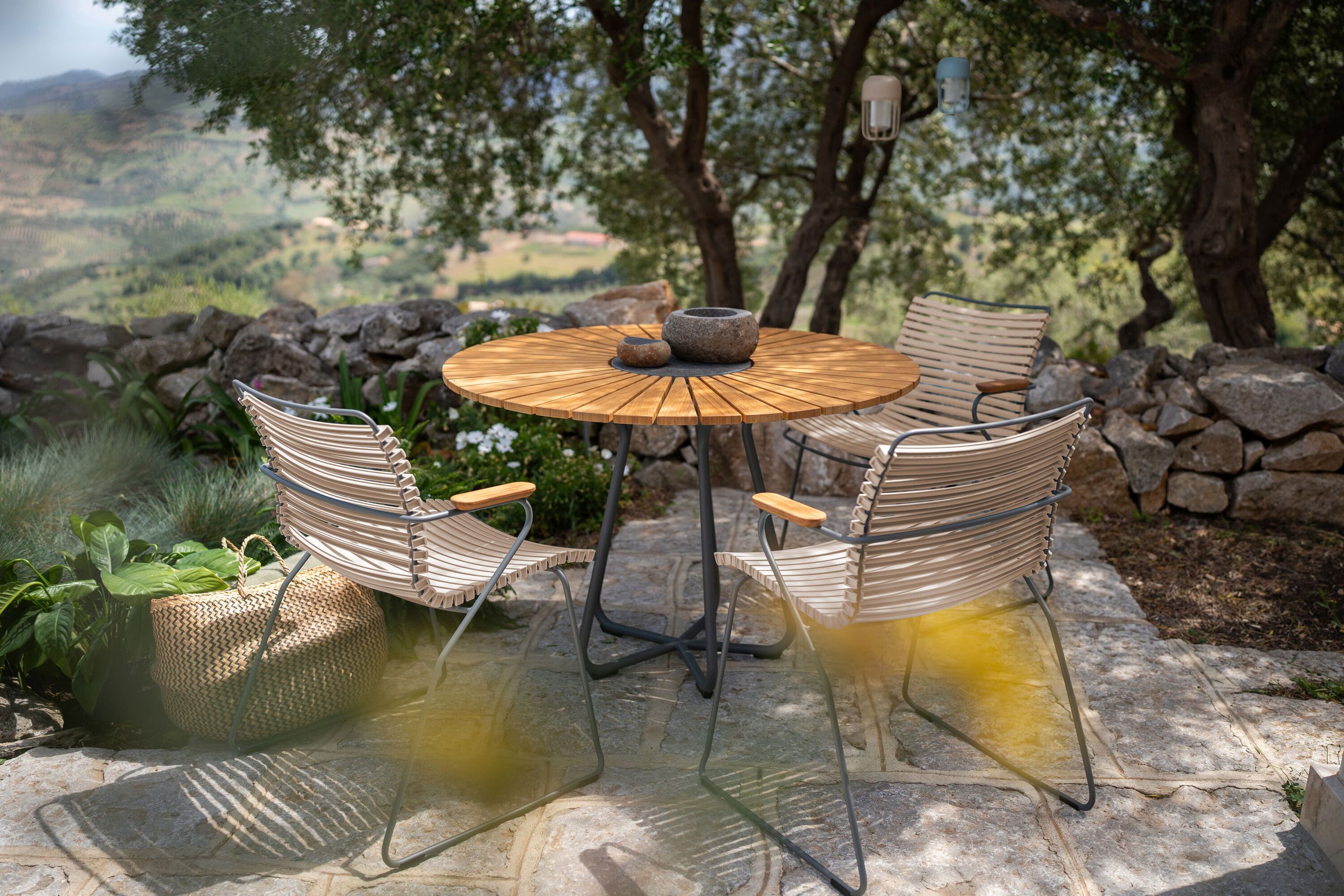 HOUE - Garden table - Circle Dining Table - Table top: Bamboo/Granite / Frame: Grey aluminum - Ø110