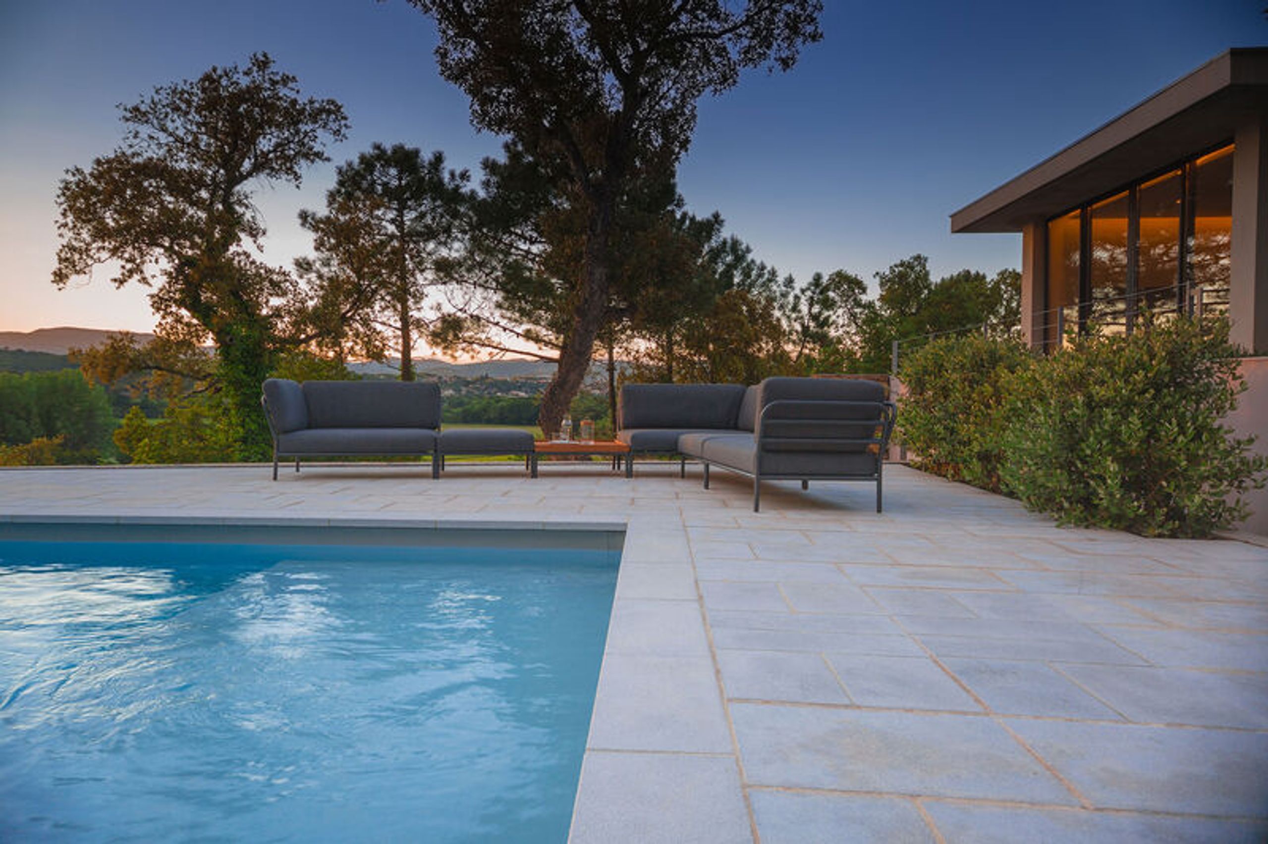 HOUE - Juego de muebles de jardín - LEVEL / Ottoman - Sky/Muted White