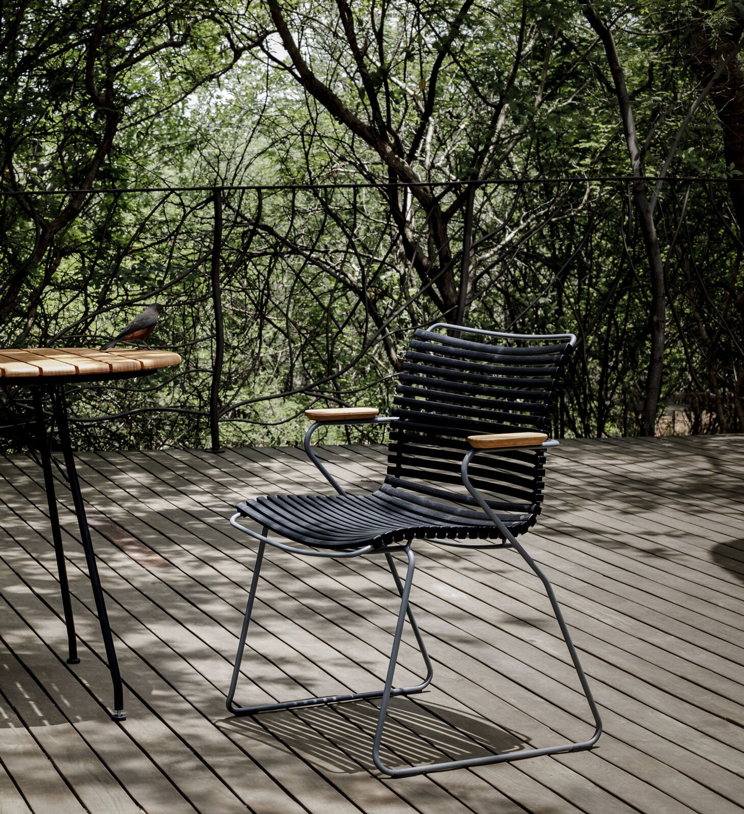 HOUE - Garden chair - Click Dining Chair - Color: Beige. Frame: Grey. Armrest: Bamboo